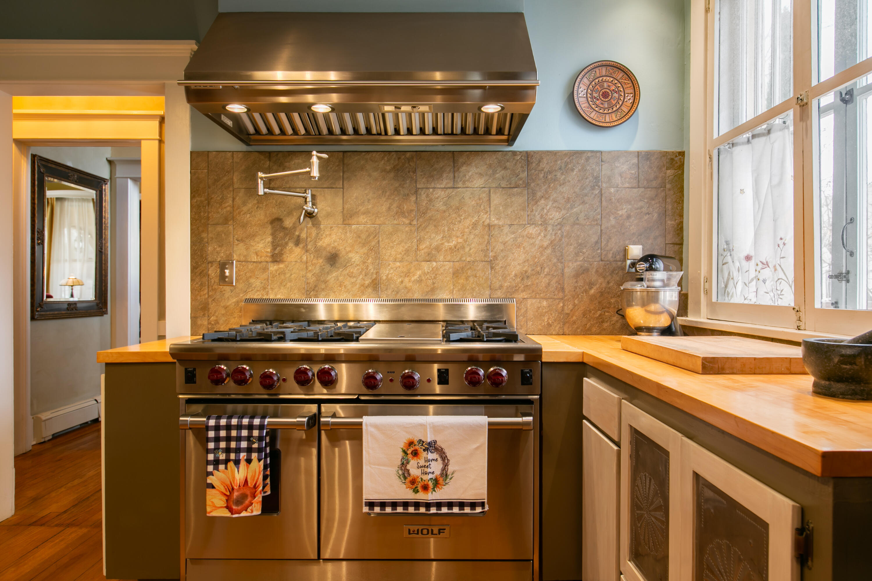 1101 MARQUETTE Avenue NW