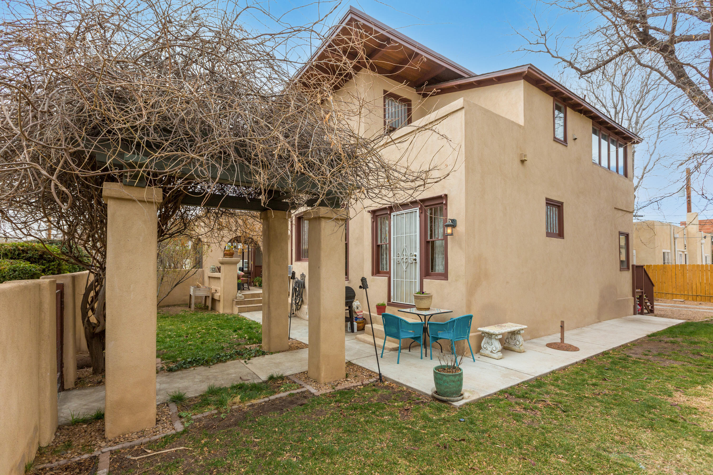 1101 MARQUETTE Avenue NW