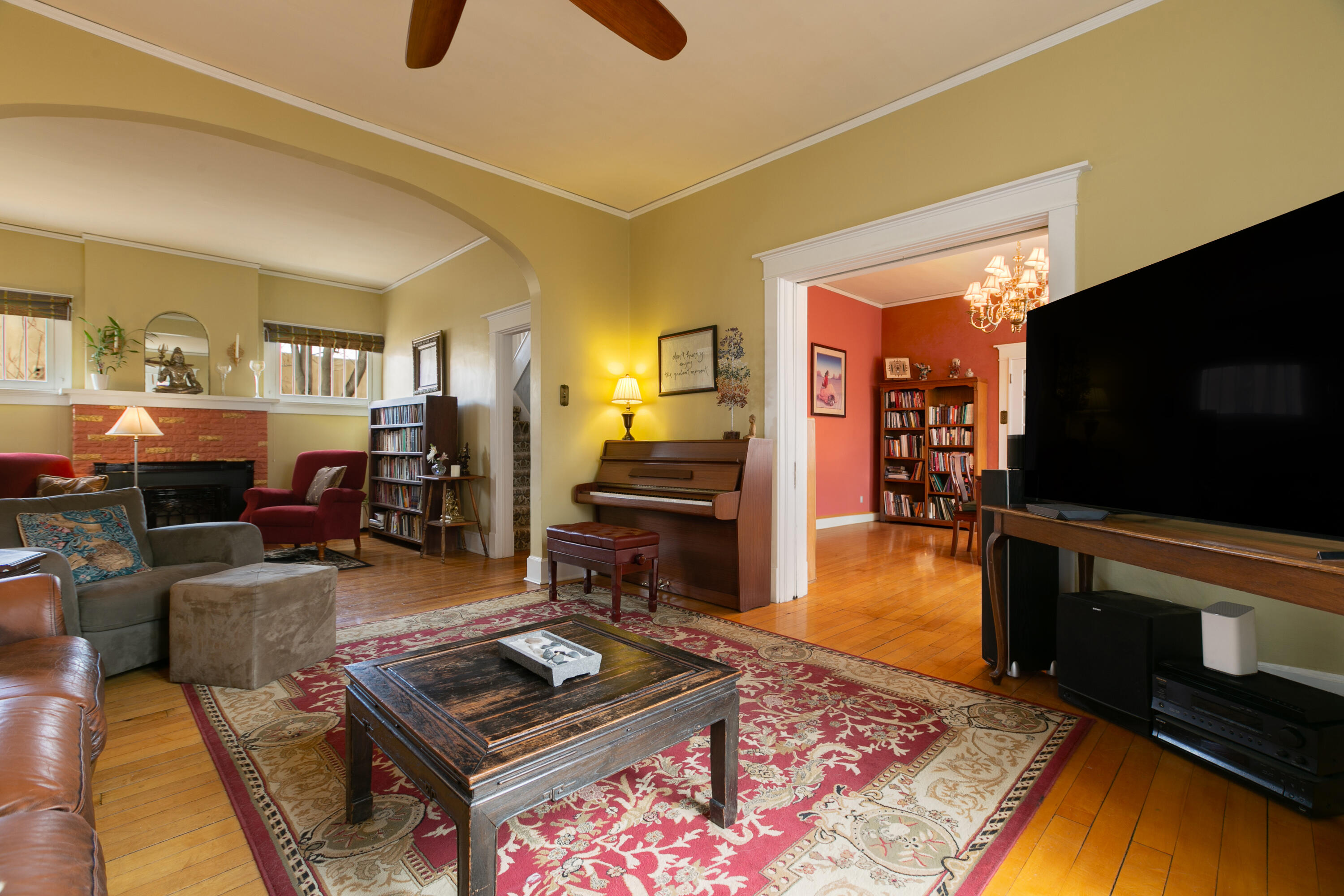 1101 MARQUETTE Avenue NW