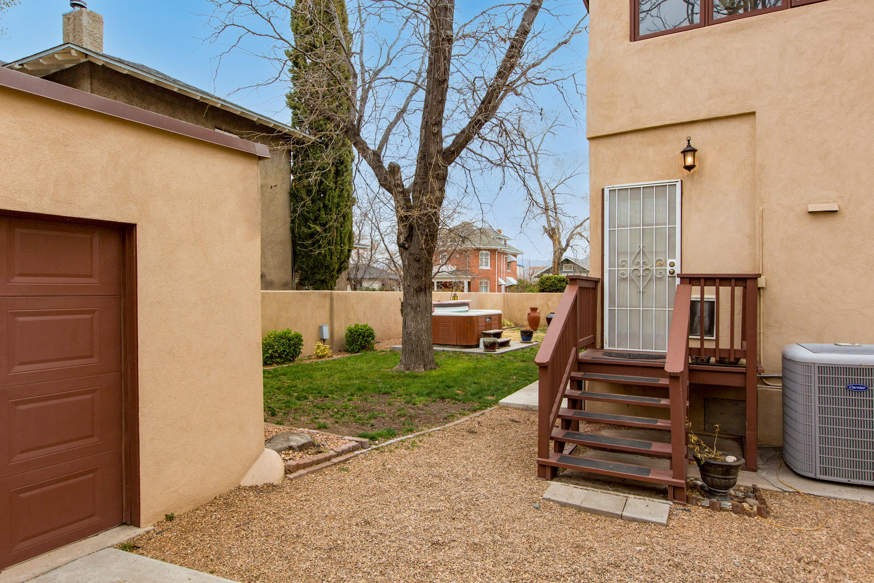 1101 MARQUETTE Avenue NW