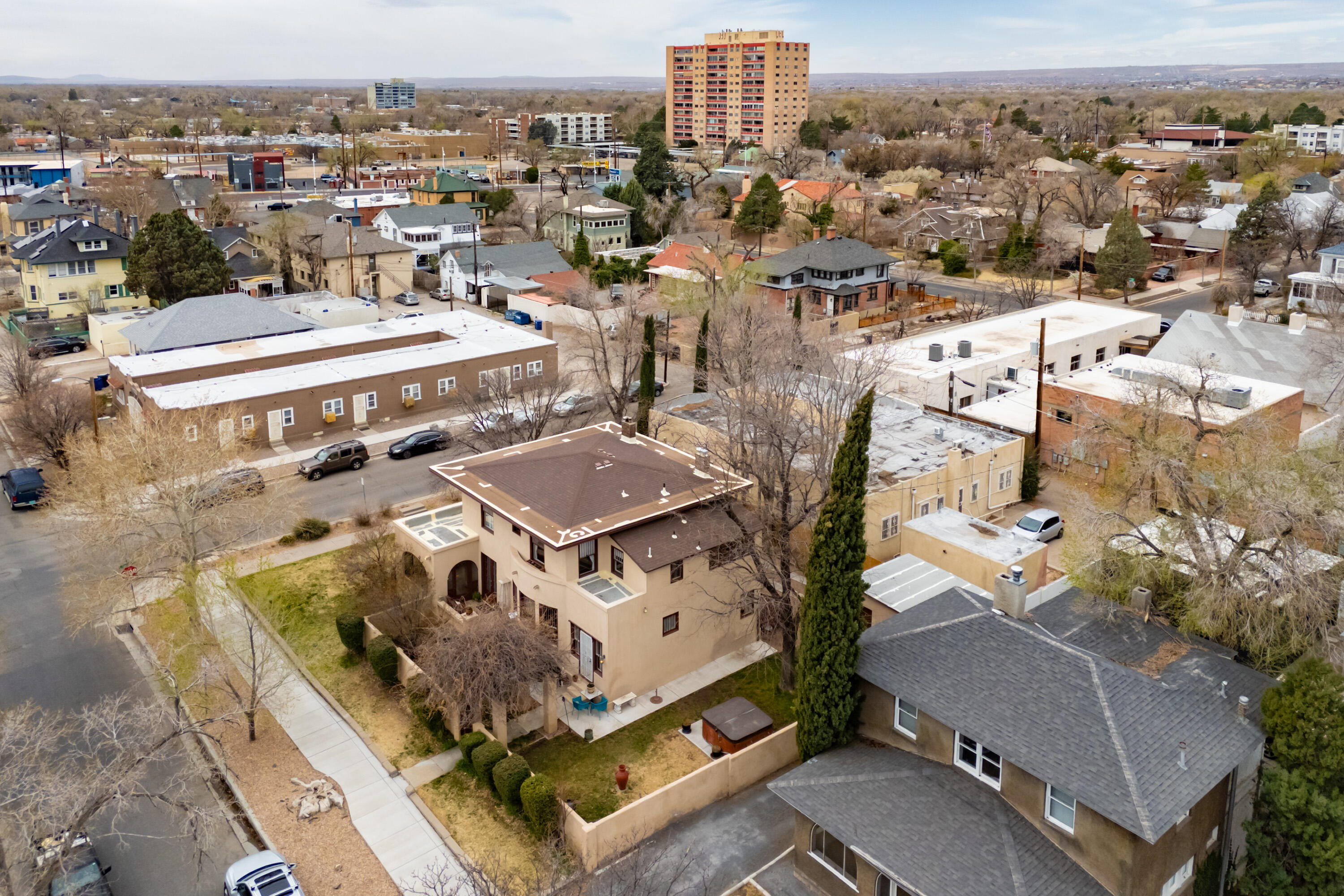 1101 MARQUETTE Avenue NW