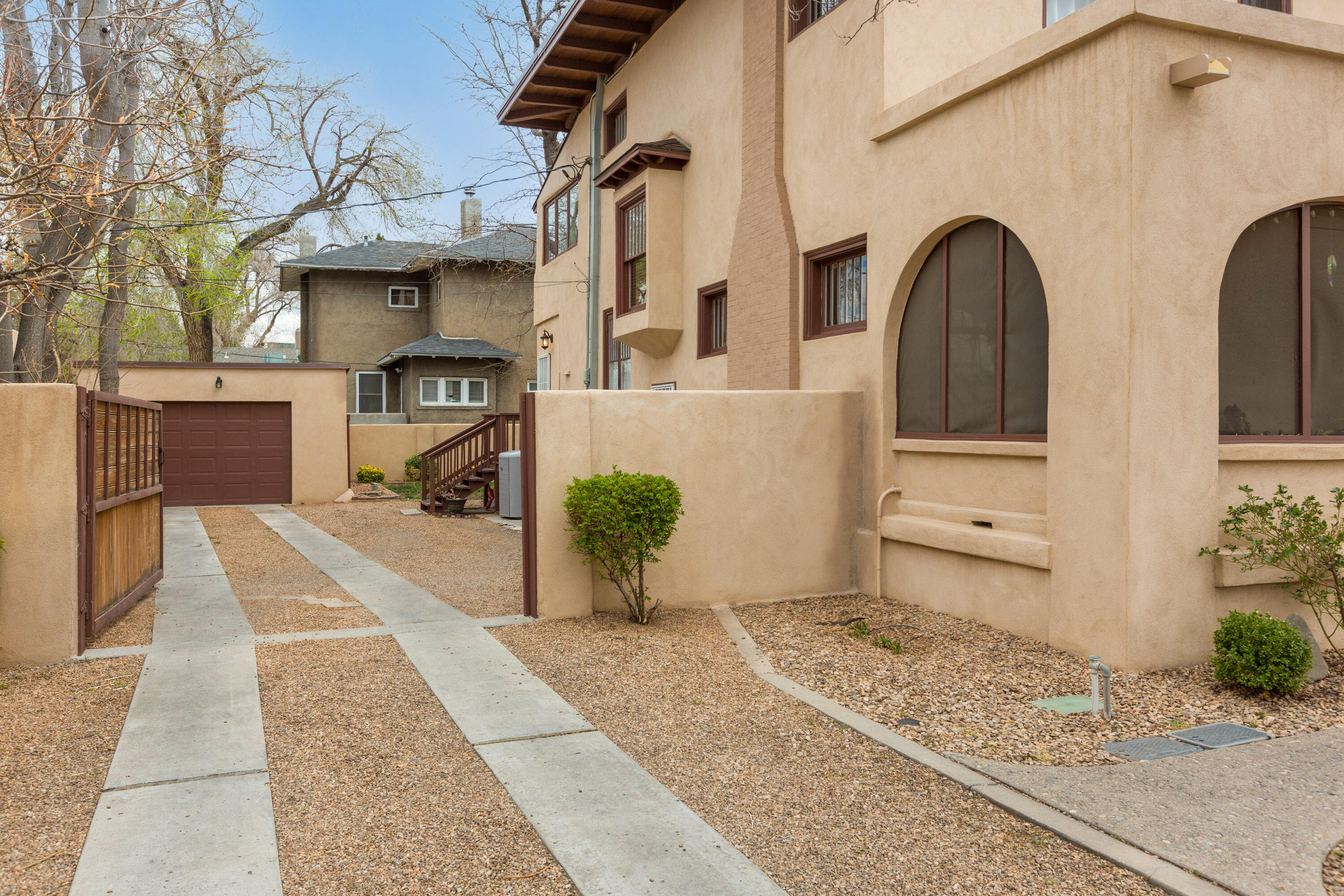 1101 MARQUETTE Avenue NW