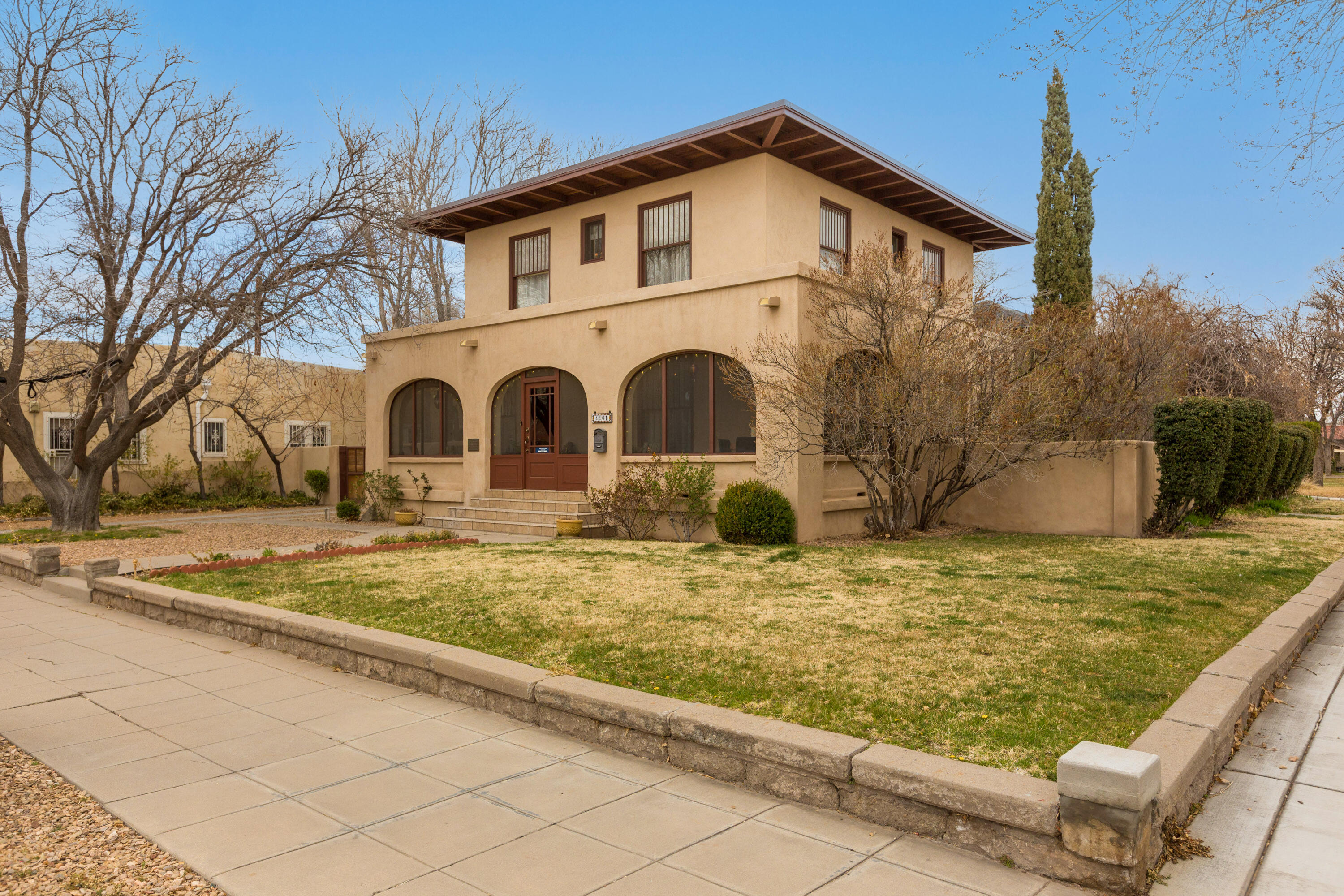 1101 MARQUETTE Avenue NW