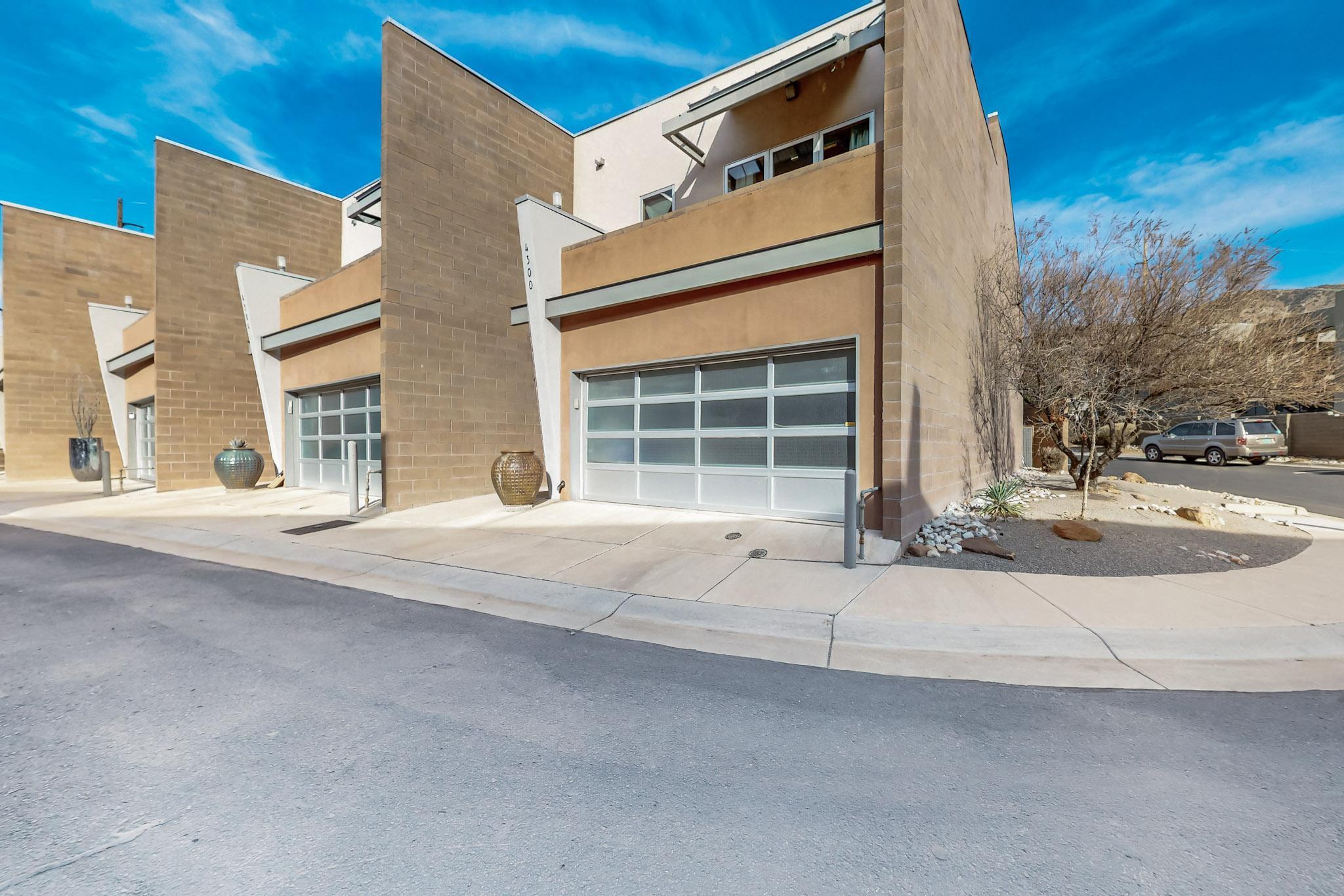 4300 PRAIRIE LOFT Way NE