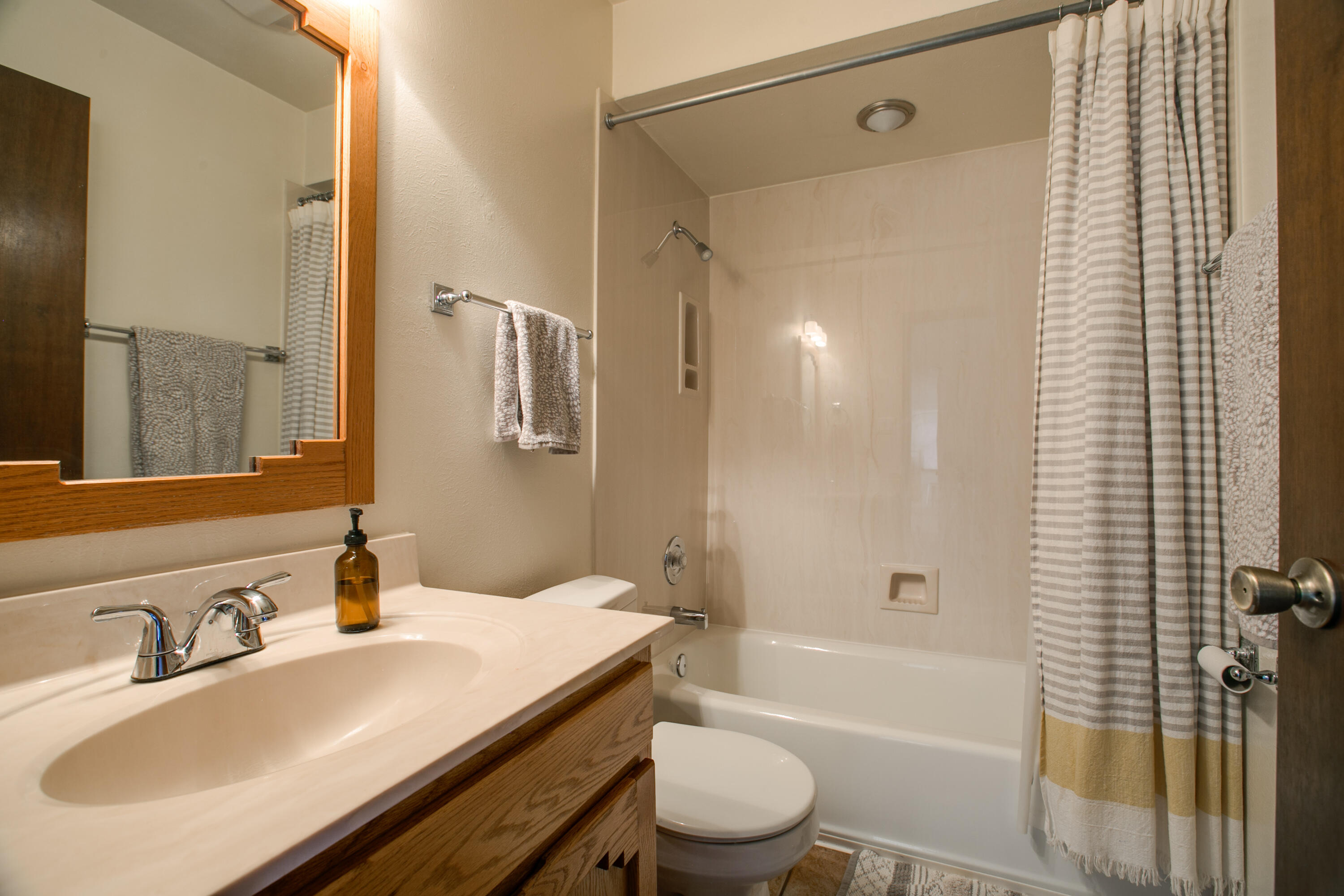 5217 CARLSBAD Court NW