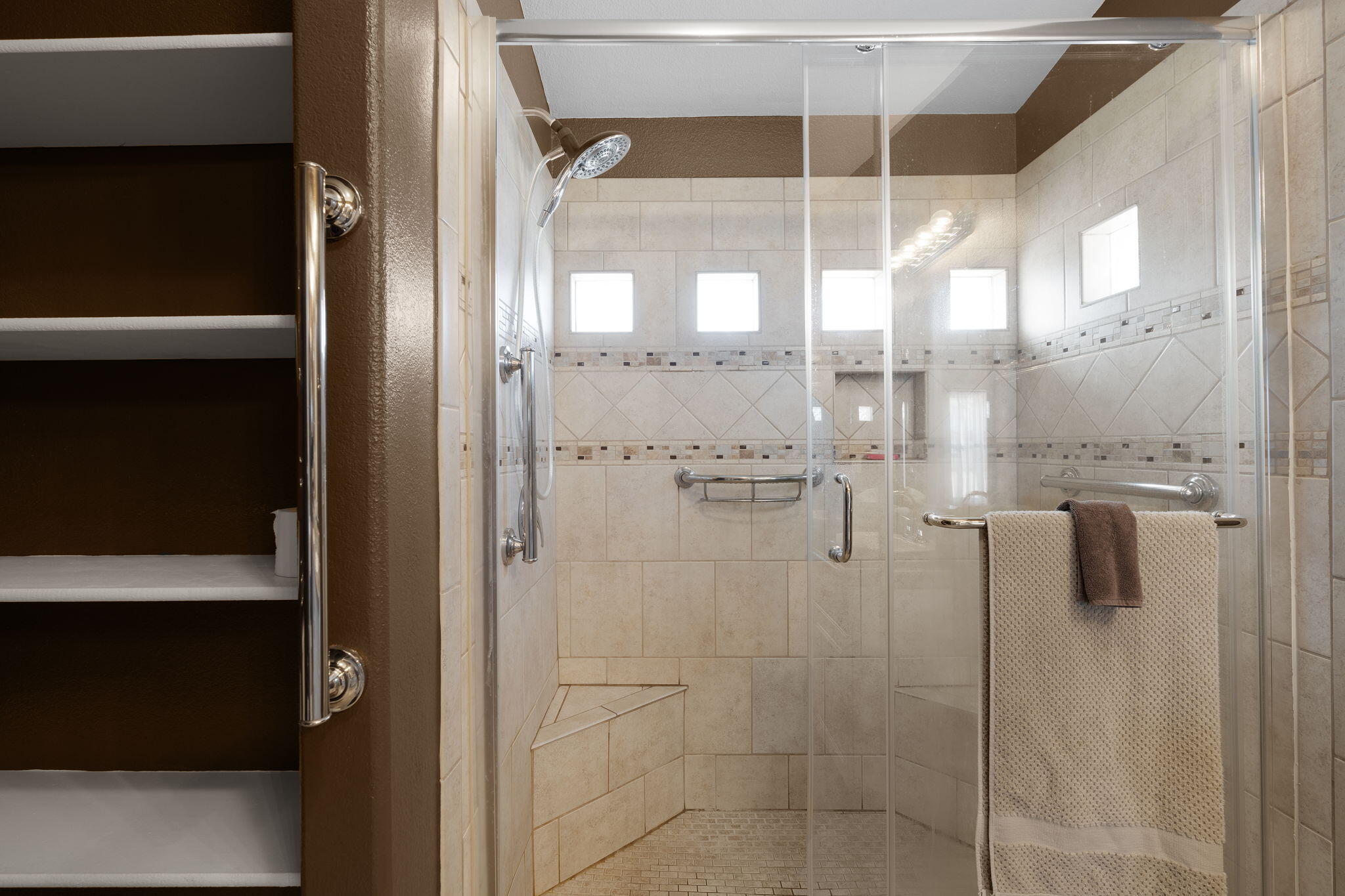 420 ROBIN MEADOW Street NW