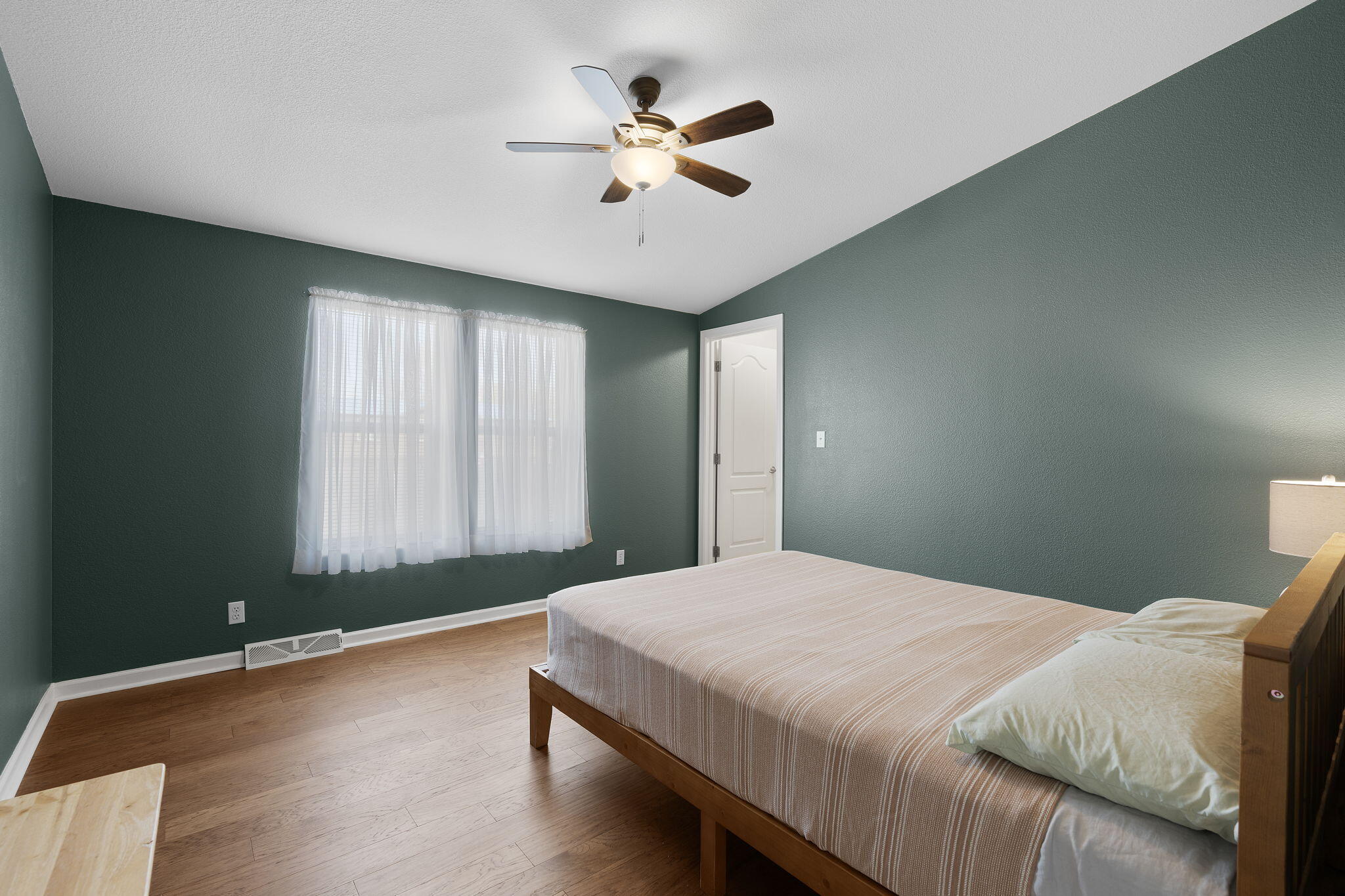 420 ROBIN MEADOW Street NW