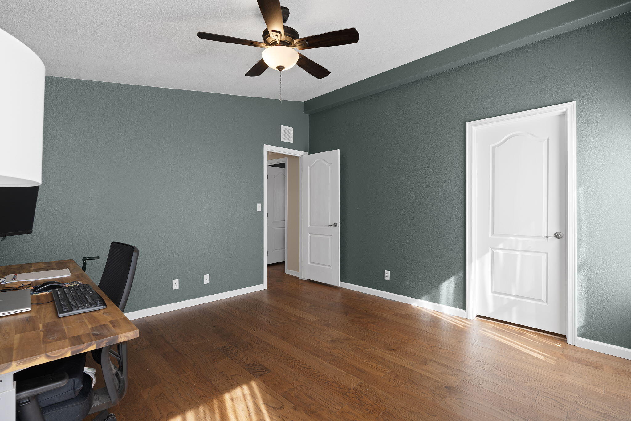 420 ROBIN MEADOW Street NW