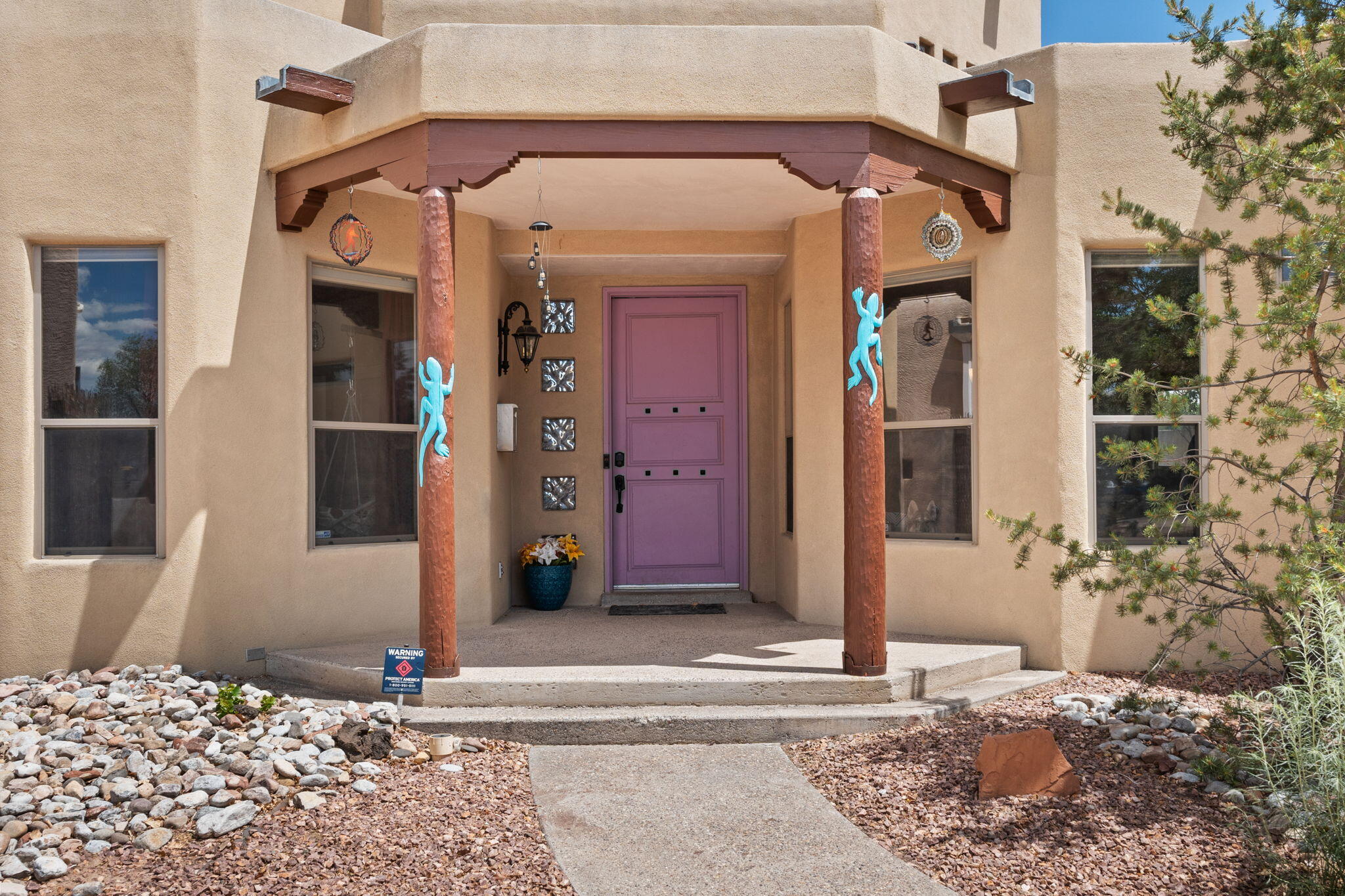 6012 Cardigan Court NW