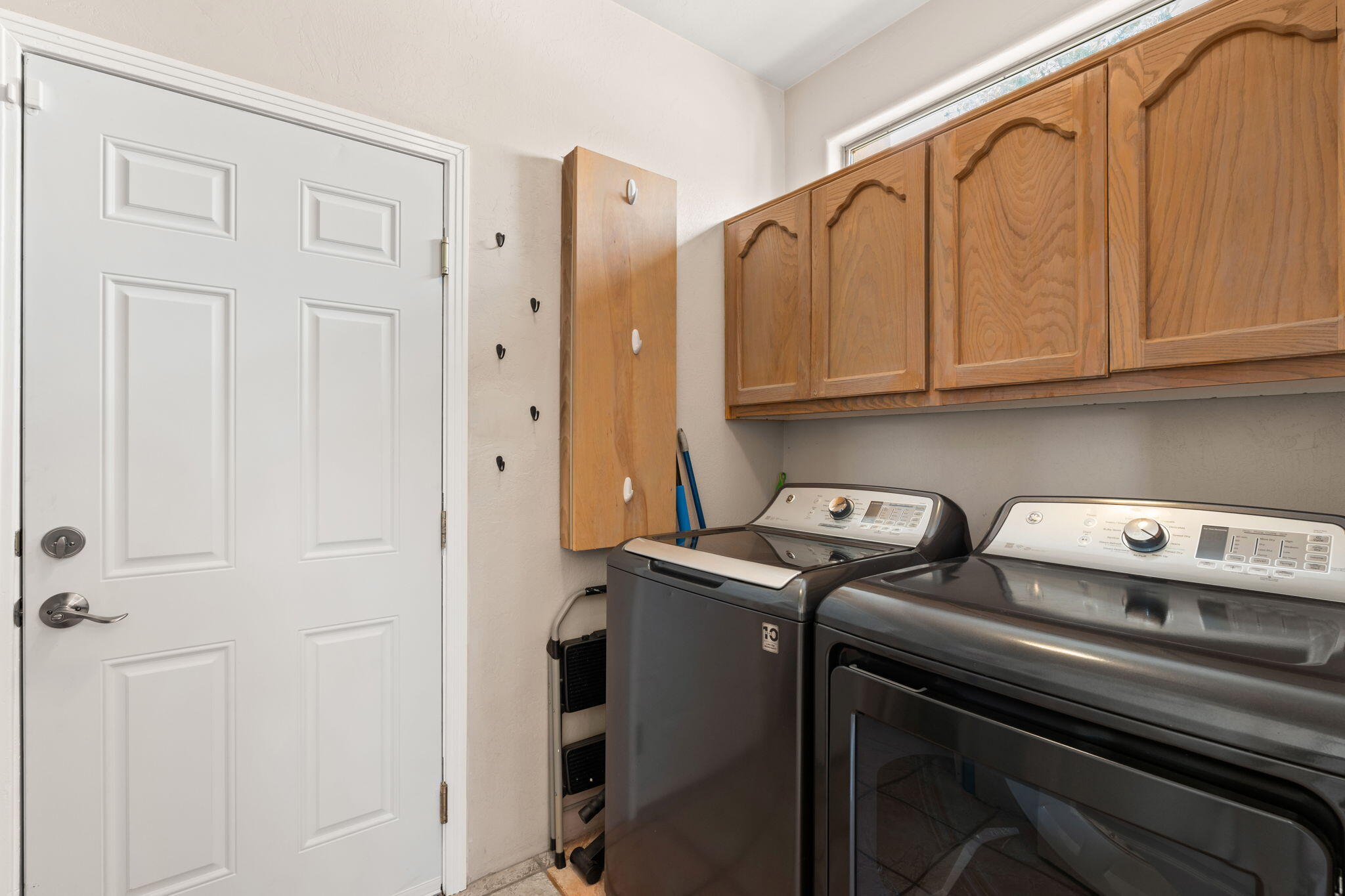 6012 Cardigan Court NW