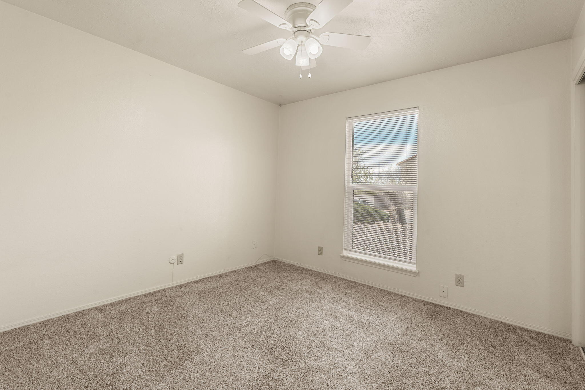 7532 CAPULIN Road NE