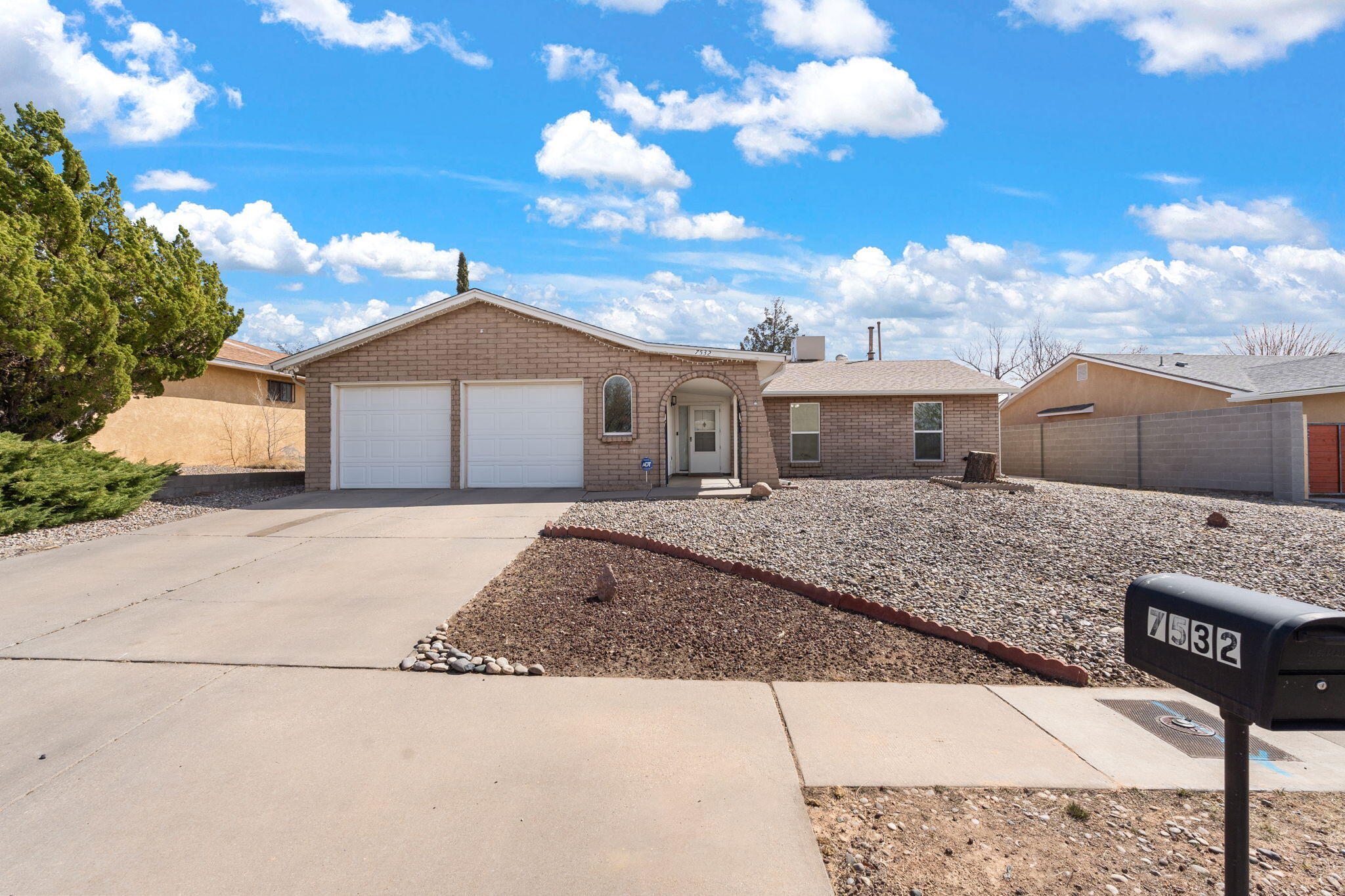 7532 CAPULIN Road NE