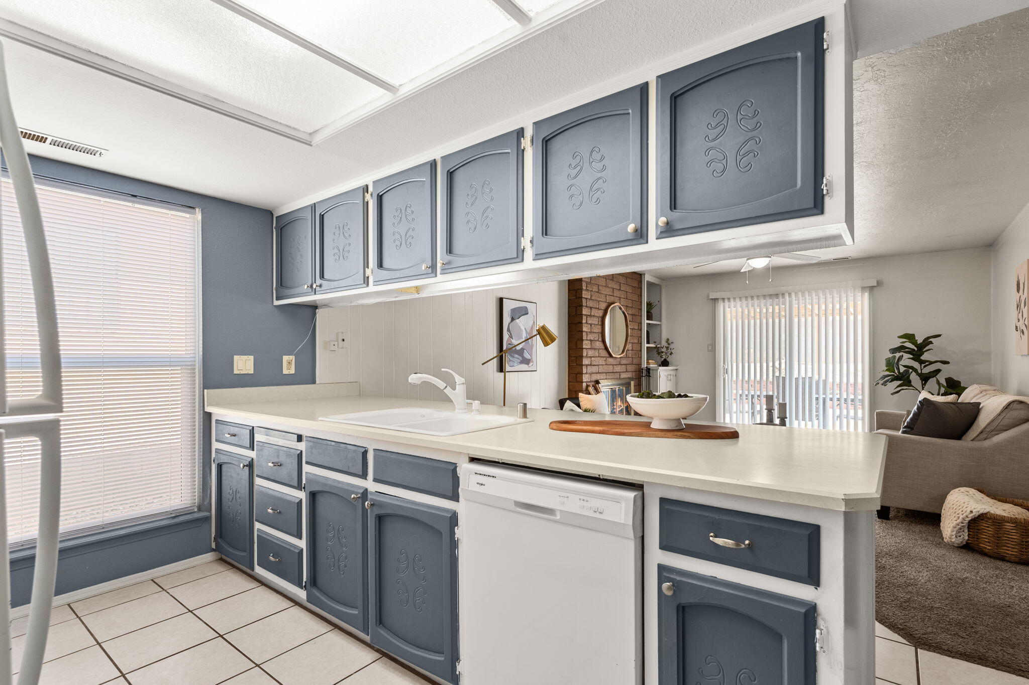 7532 CAPULIN Road NE