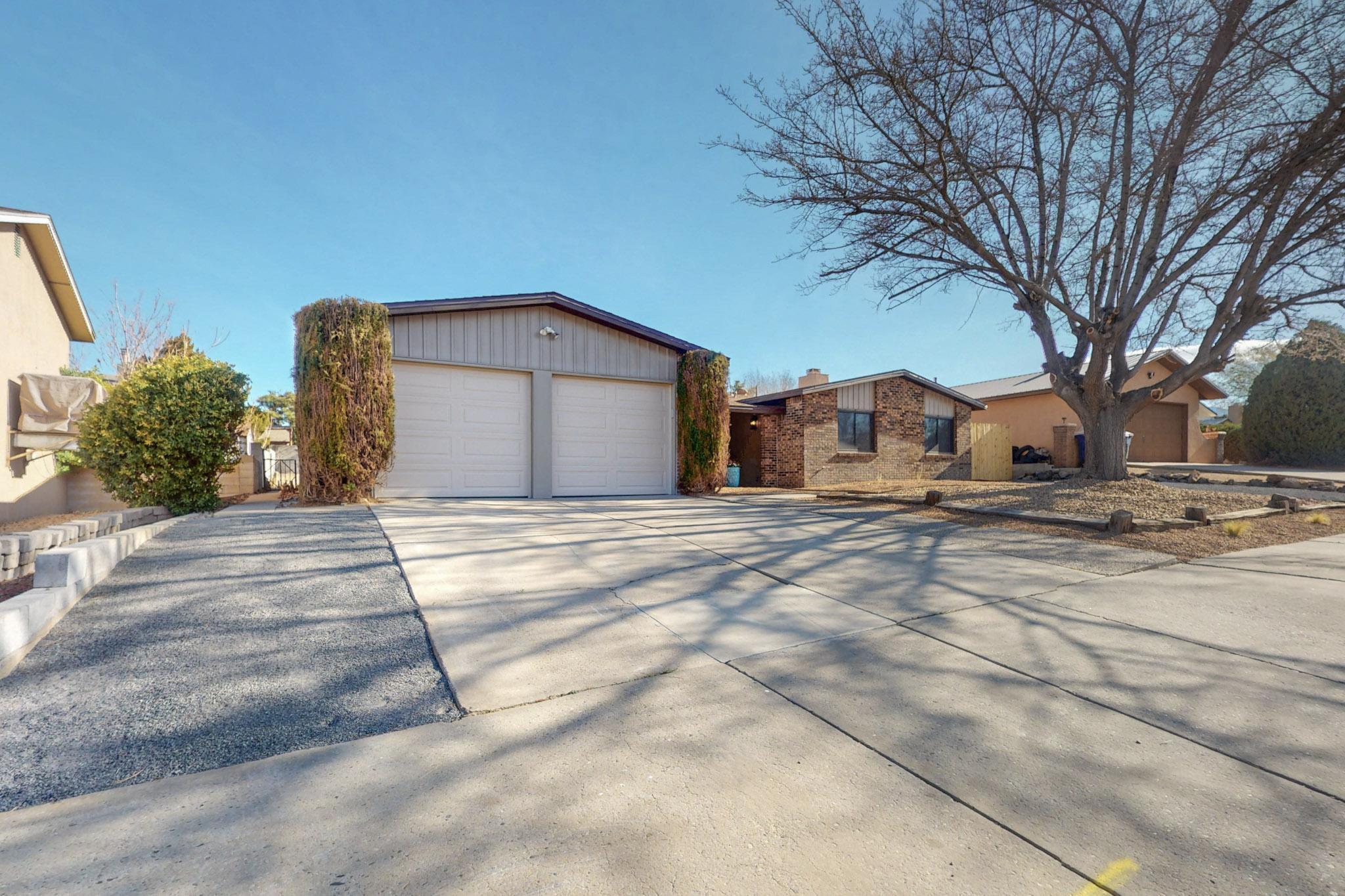 7105 HILDEGARDE Drive NE