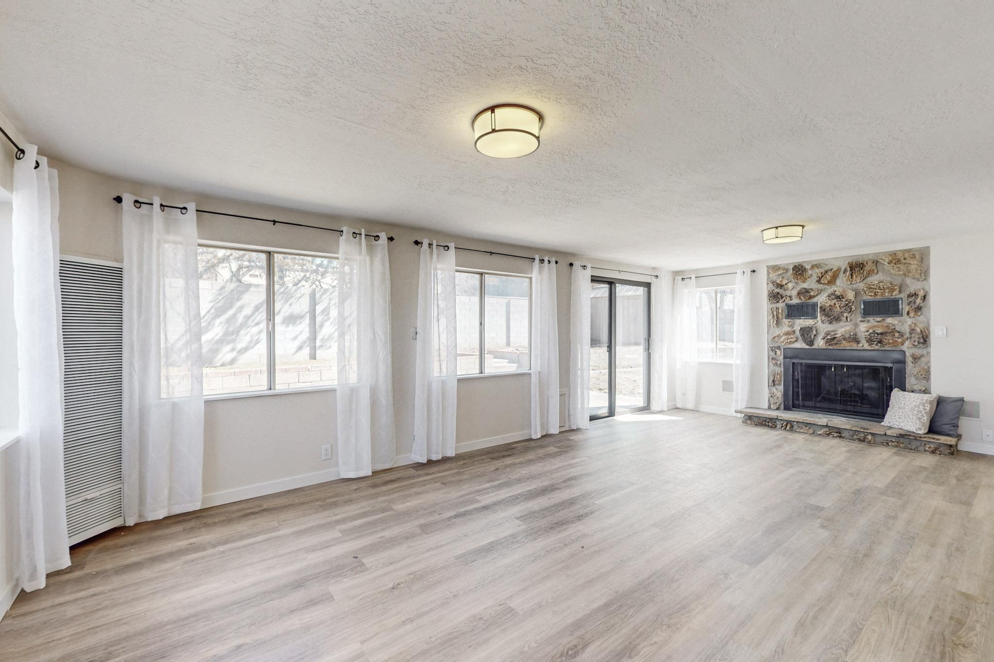 7105 HILDEGARDE Drive NE