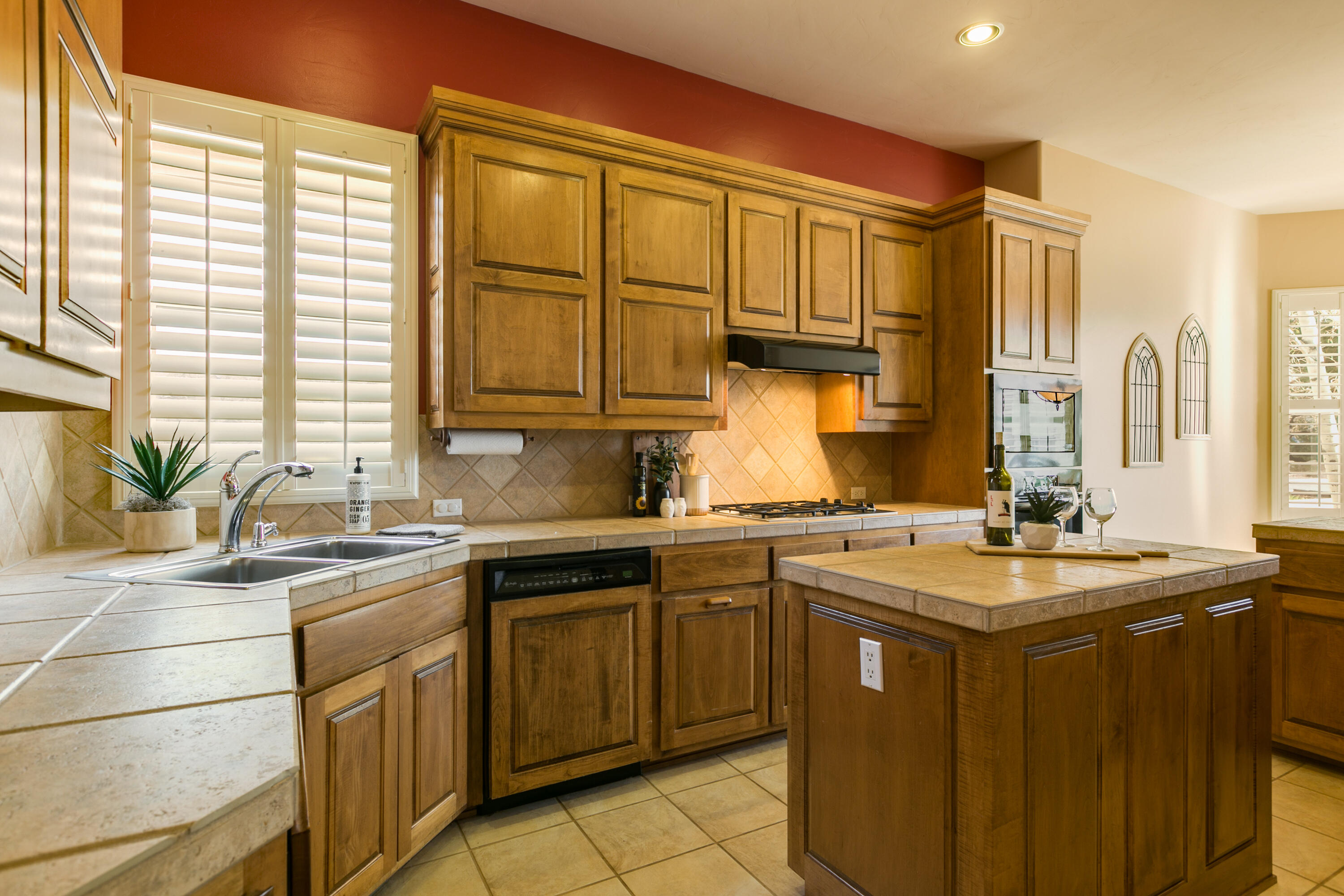 12611 DESERT MARIGOLD Lane NE