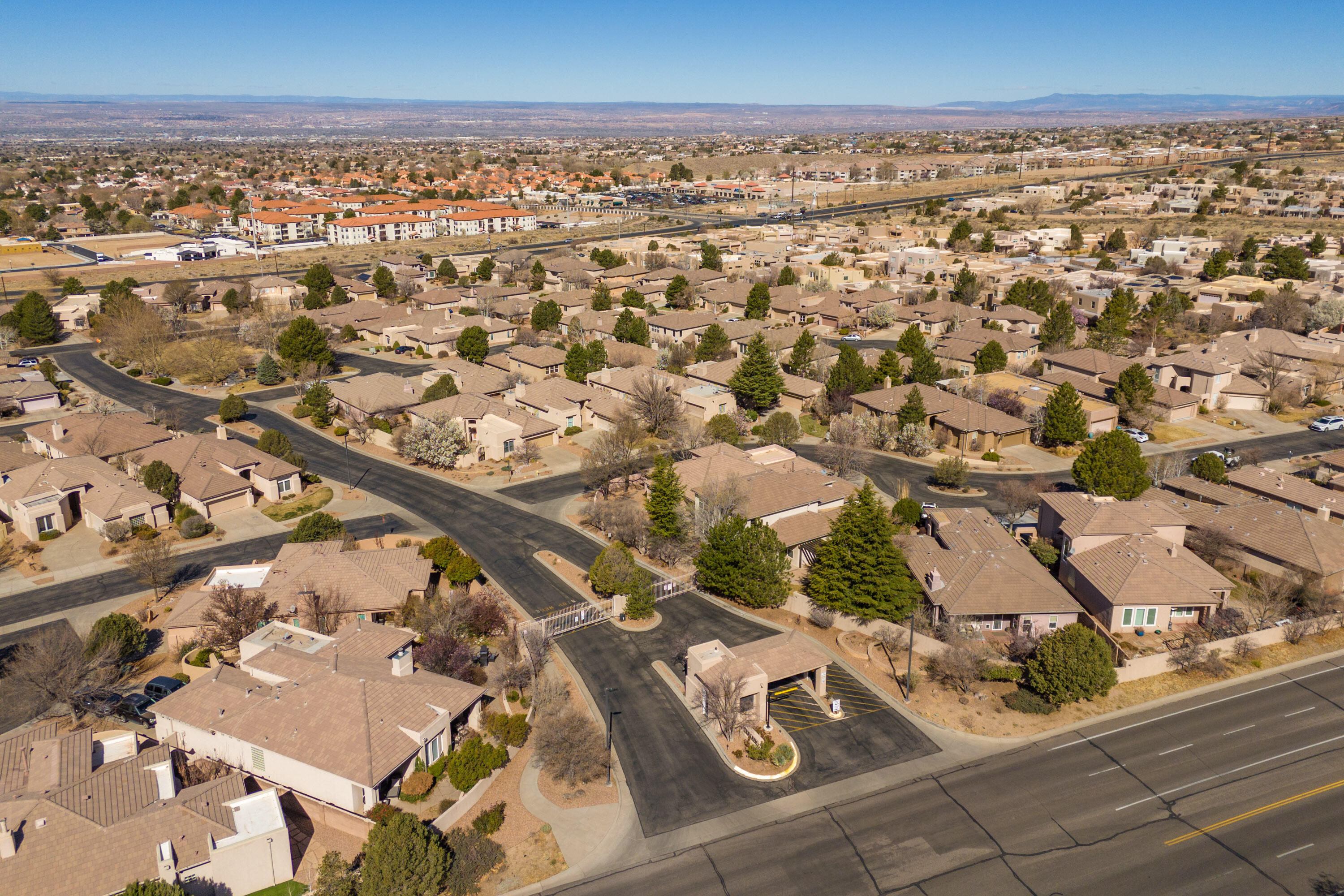 12611 DESERT MARIGOLD Lane NE