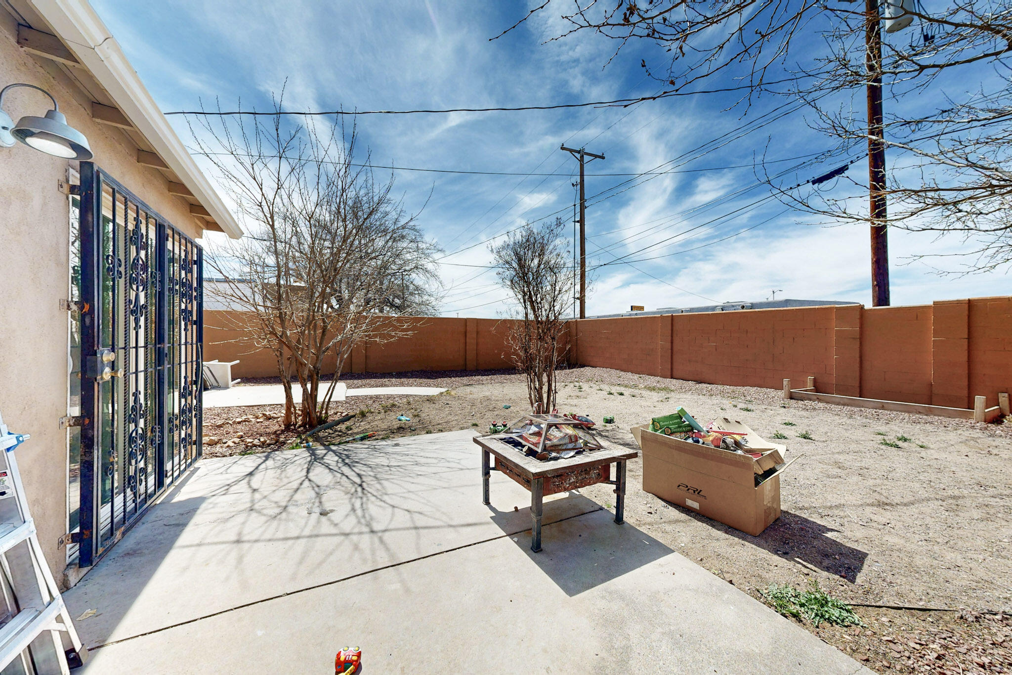 2725 HERMOSA Drive NE