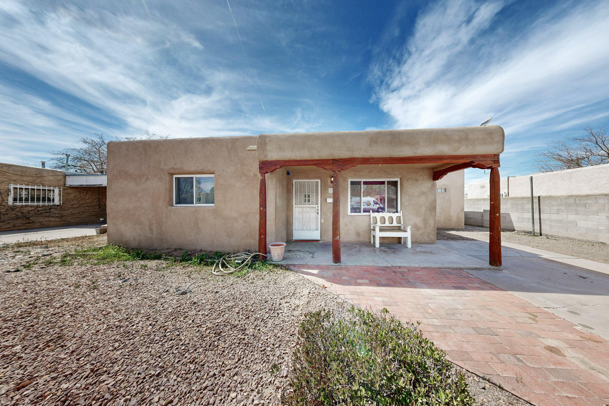 2725 HERMOSA Drive NE