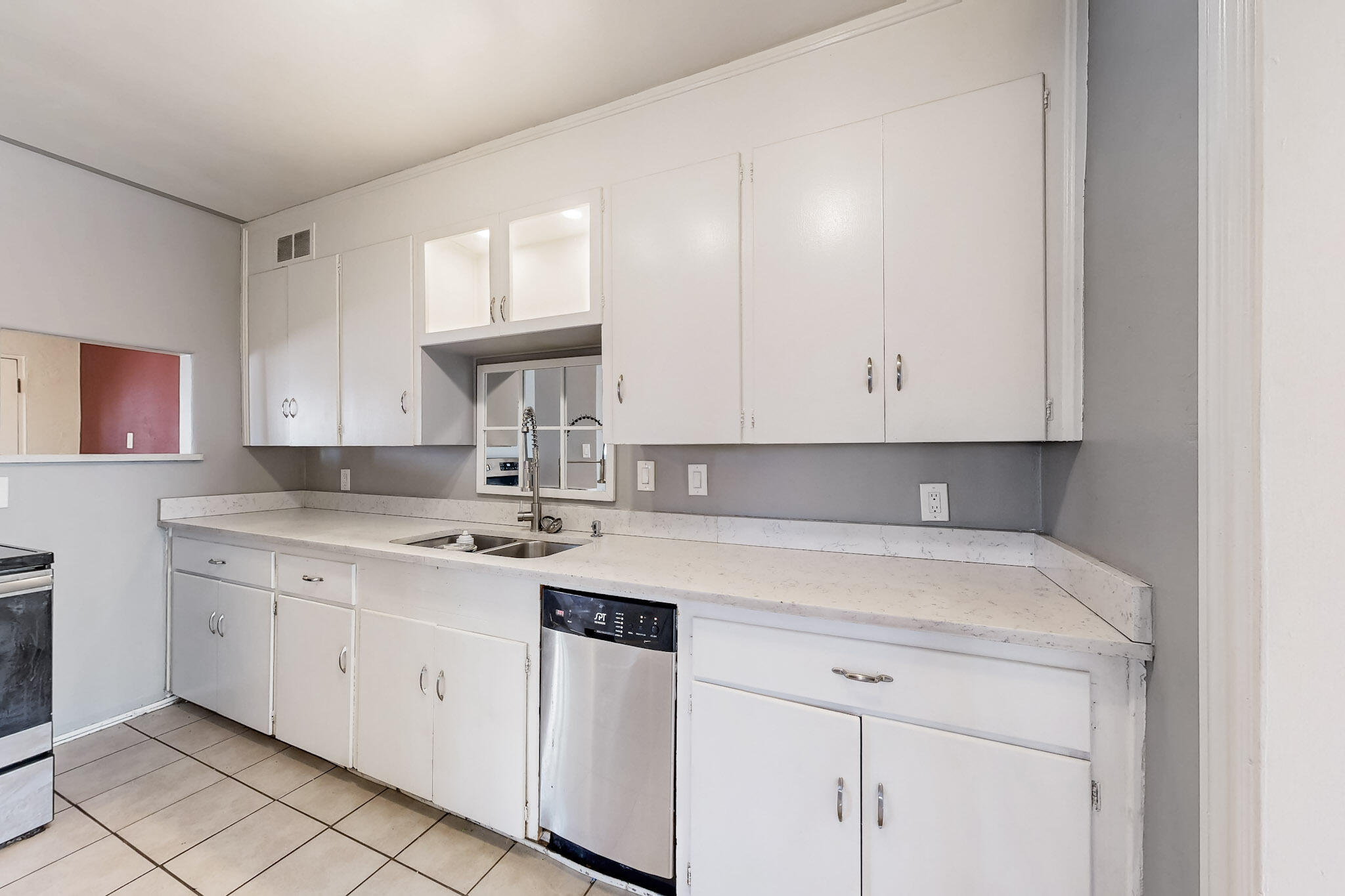 2725 HERMOSA Drive NE