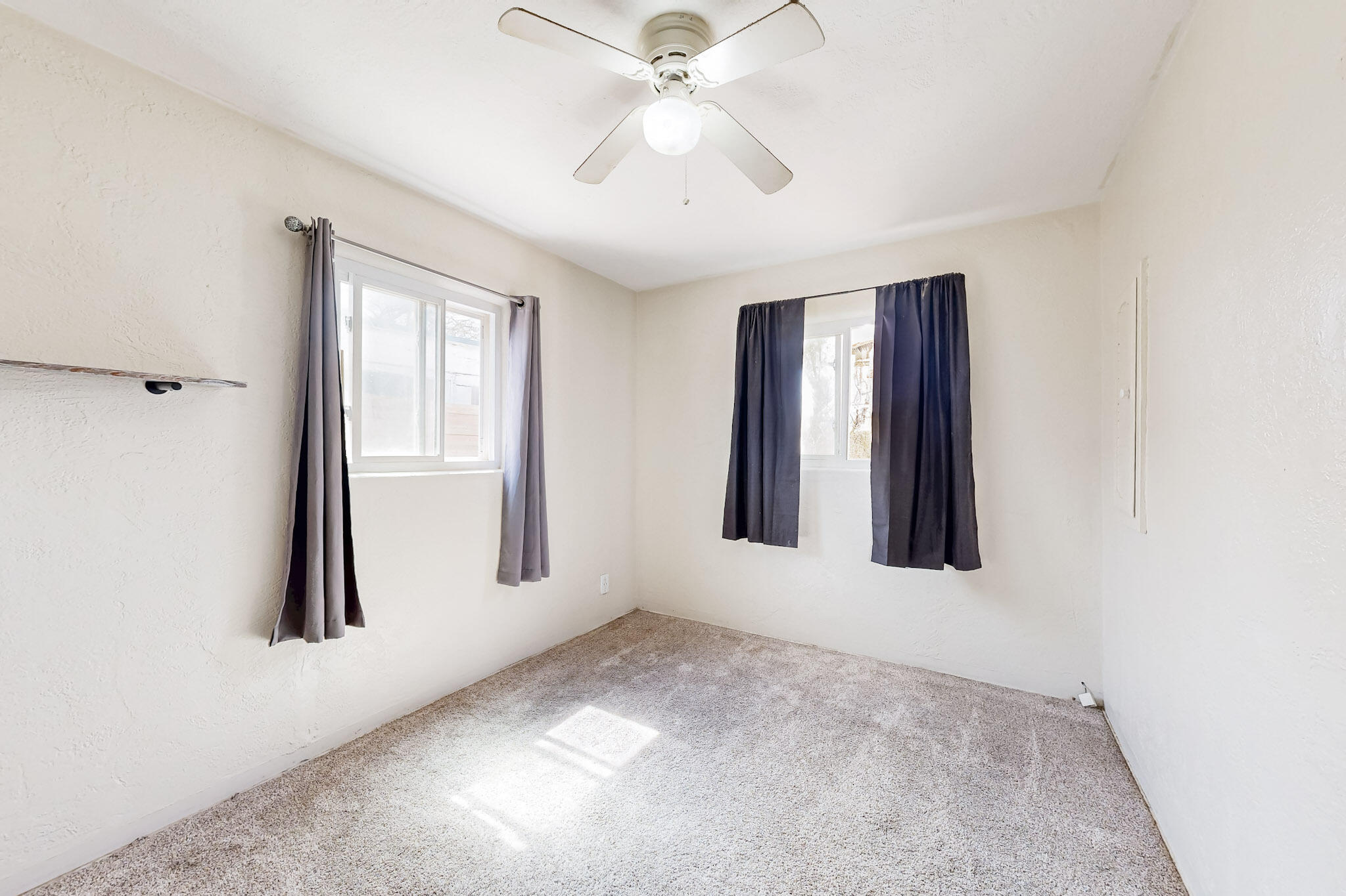 2725 HERMOSA Drive NE