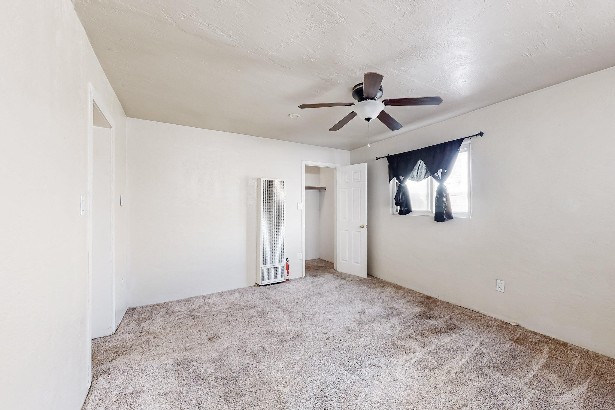 2725 HERMOSA Drive NE