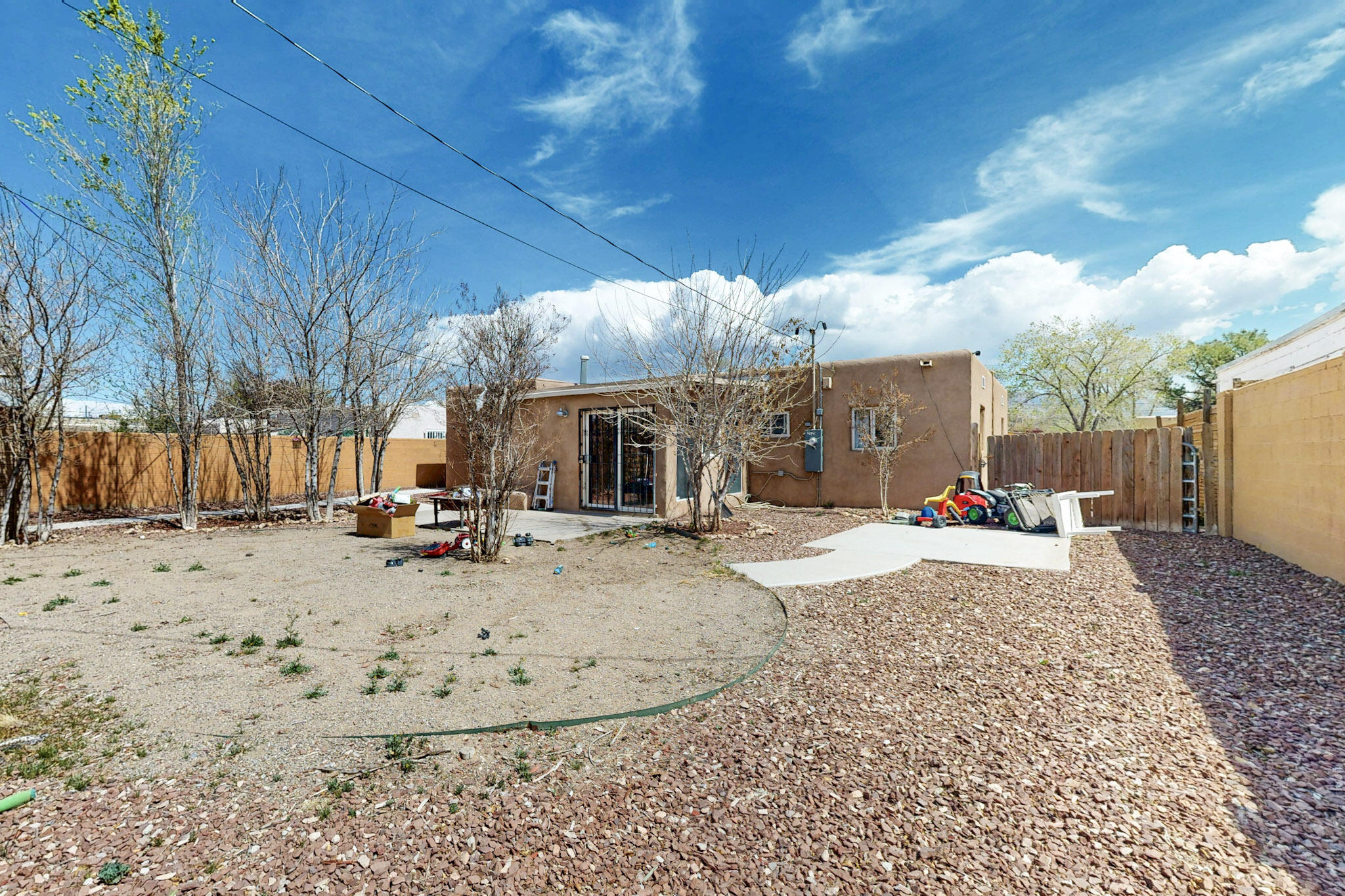 2725 HERMOSA Drive NE