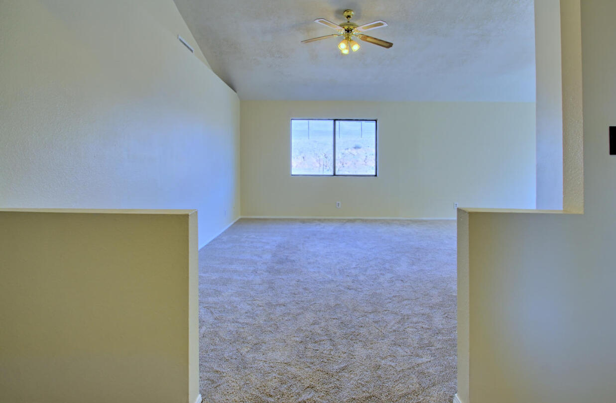 4584 PLATINUM Drive NE