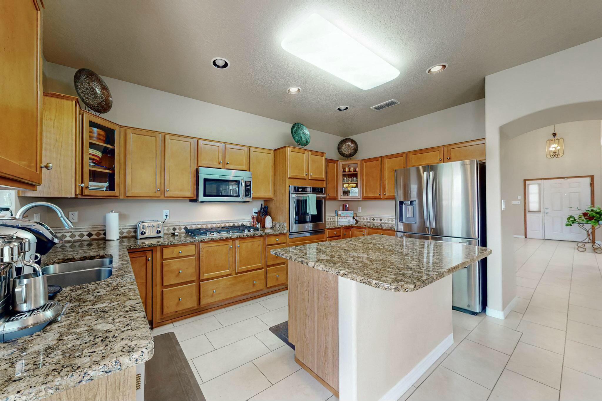 9009 Pinon Vista Court NE