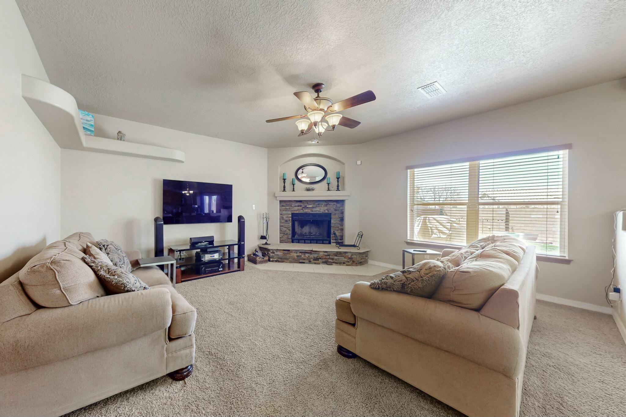 9009 Pinon Vista Court NE