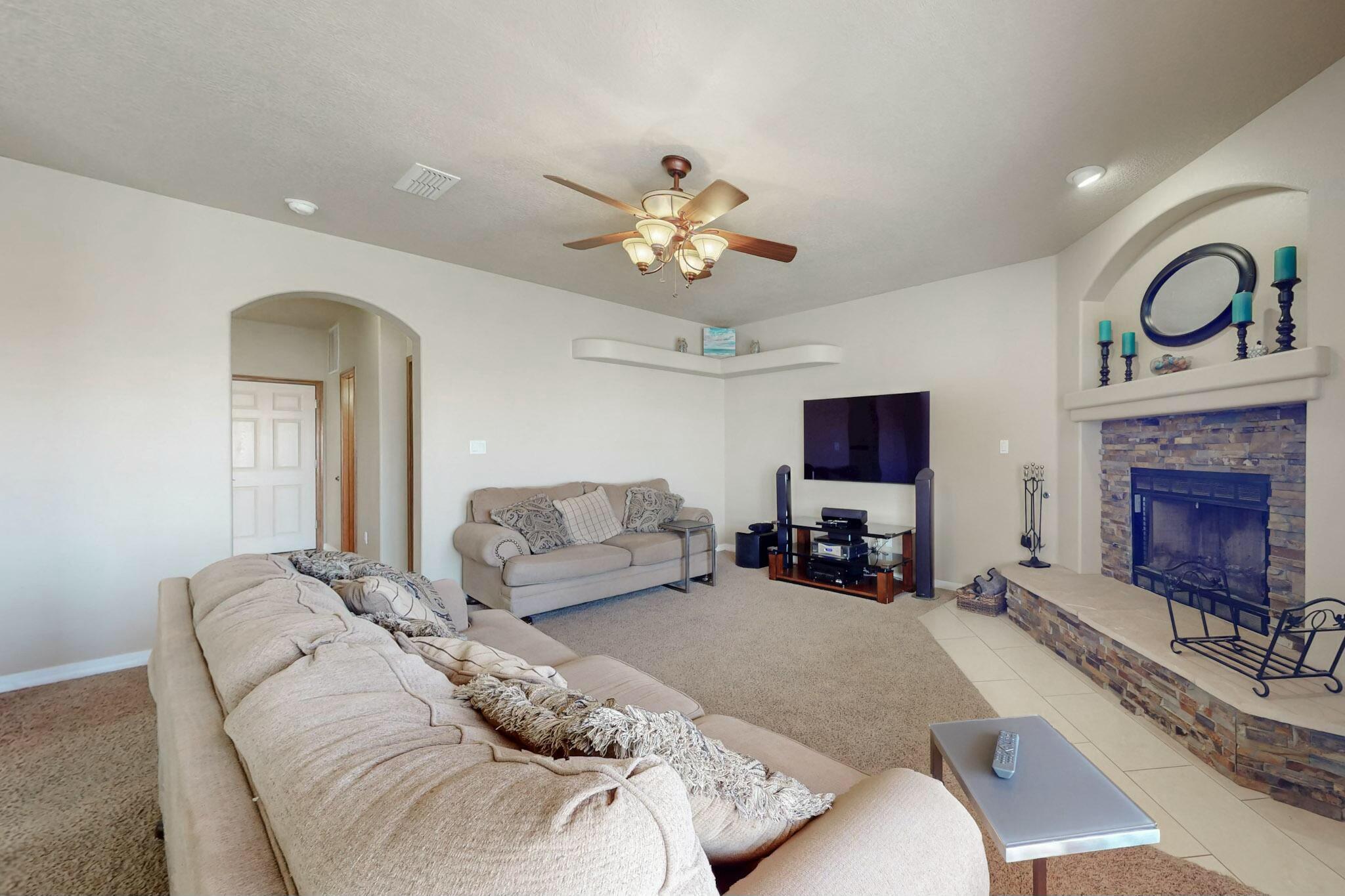 9009 Pinon Vista Court NE