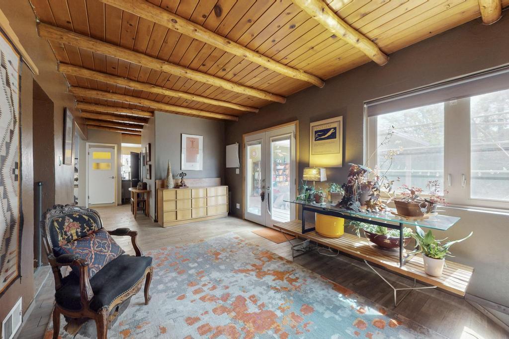 240 Pueblo Solano Road NW