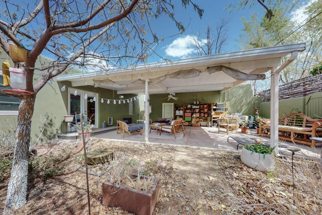 240 Pueblo Solano Road NW