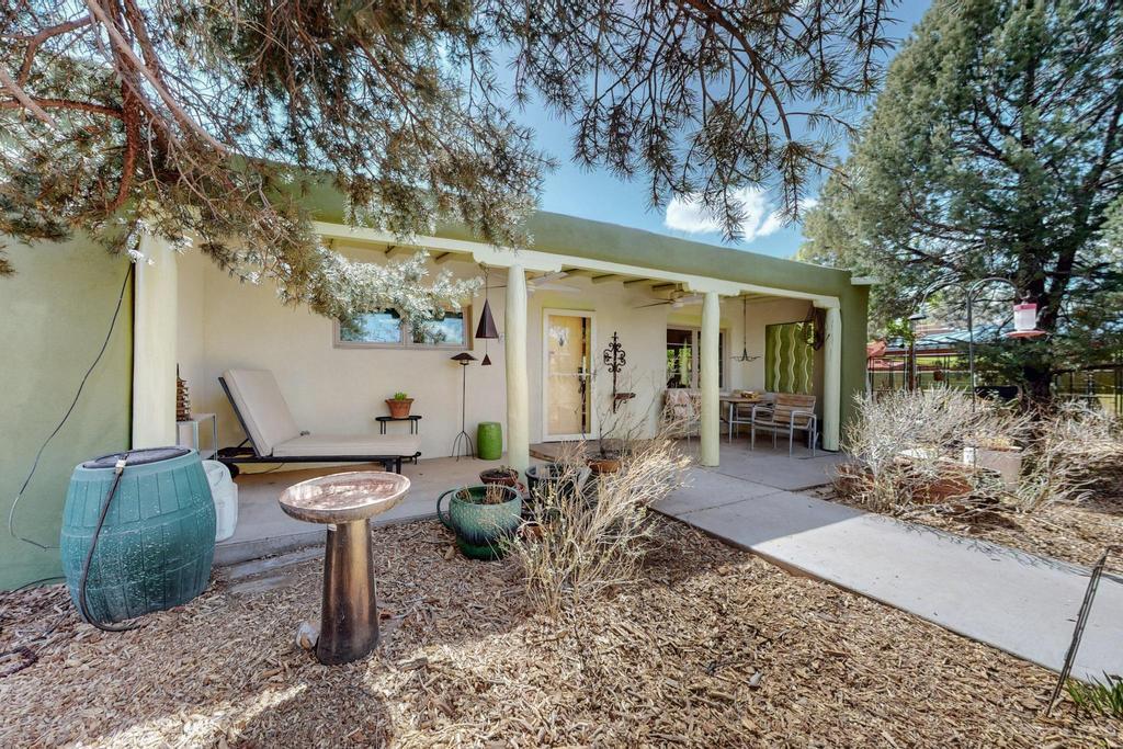 240 Pueblo Solano Road NW