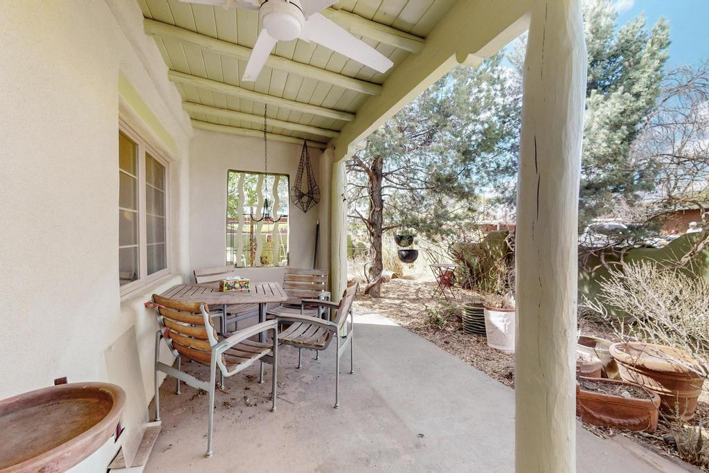 240 Pueblo Solano Road NW