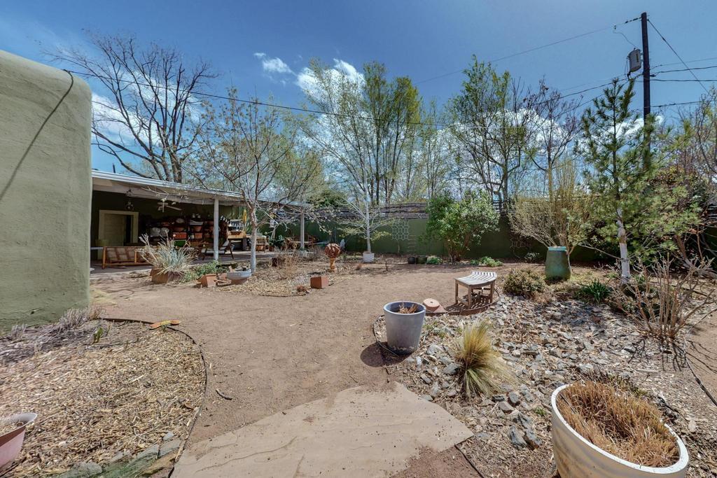 240 Pueblo Solano Road NW