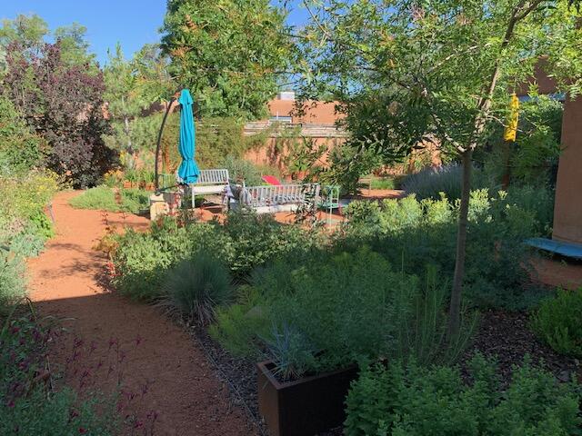 240 Pueblo Solano Road NW