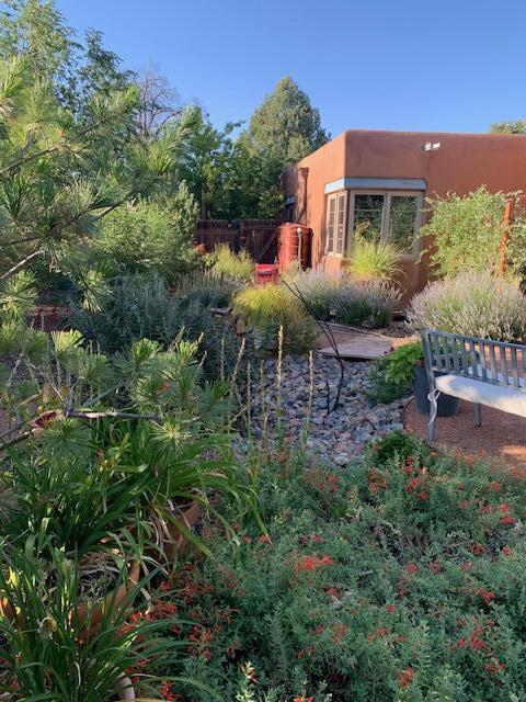 240 Pueblo Solano Road NW