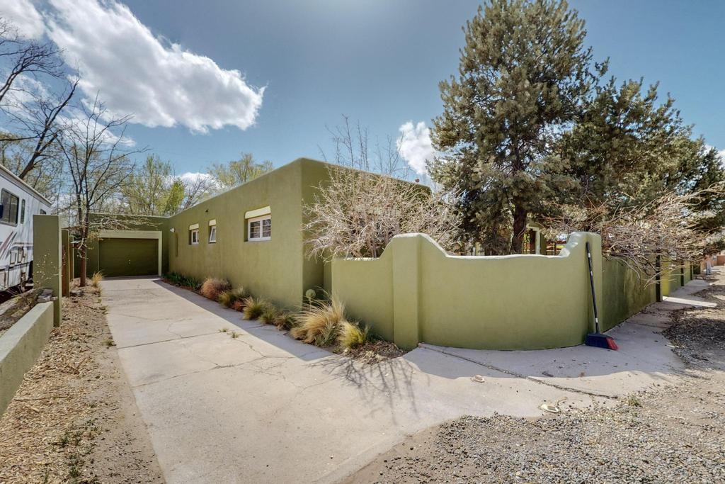 240 Pueblo Solano Road NW