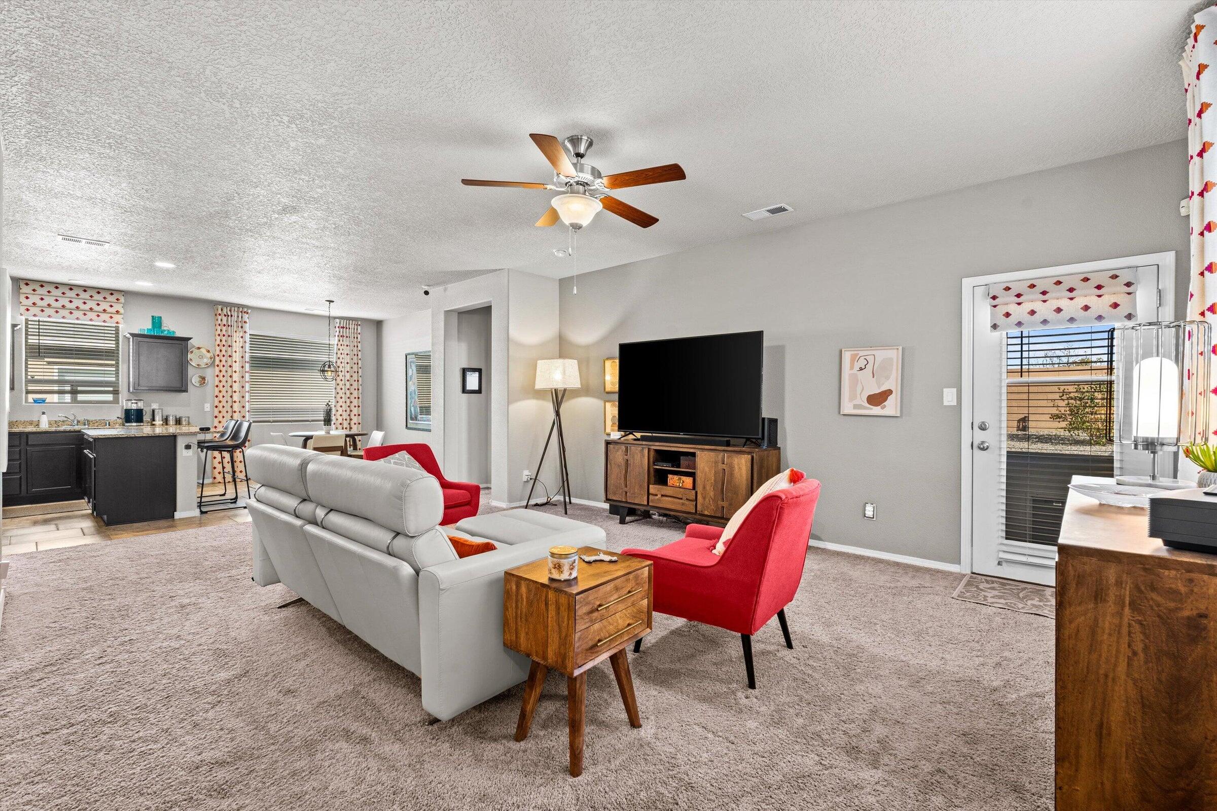 5734 LOS ALAMOS Drive NE