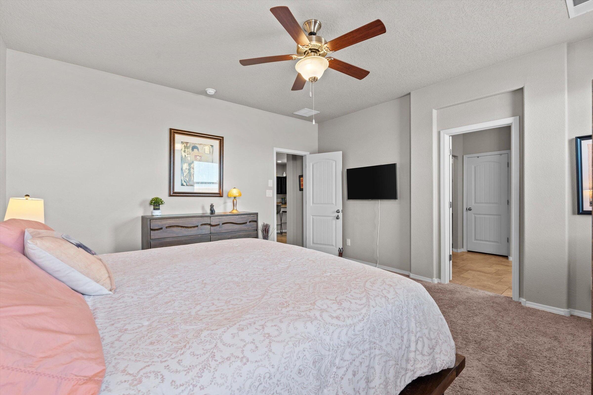 5734 LOS ALAMOS Drive NE