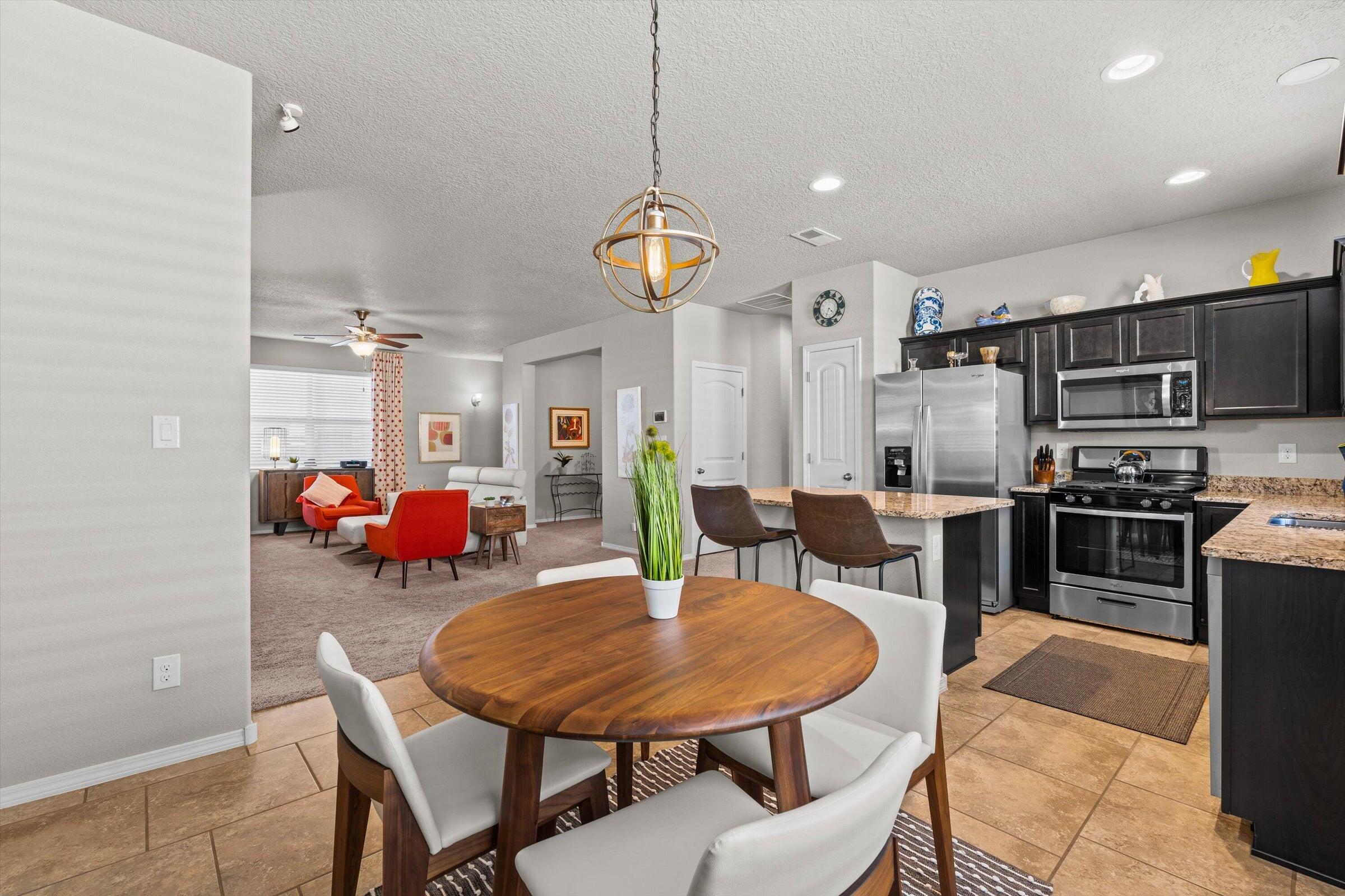 5734 LOS ALAMOS Drive NE