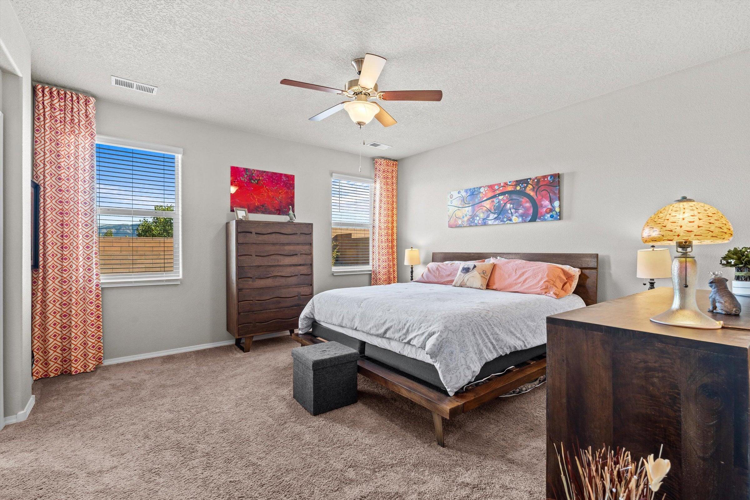 5734 LOS ALAMOS Drive NE