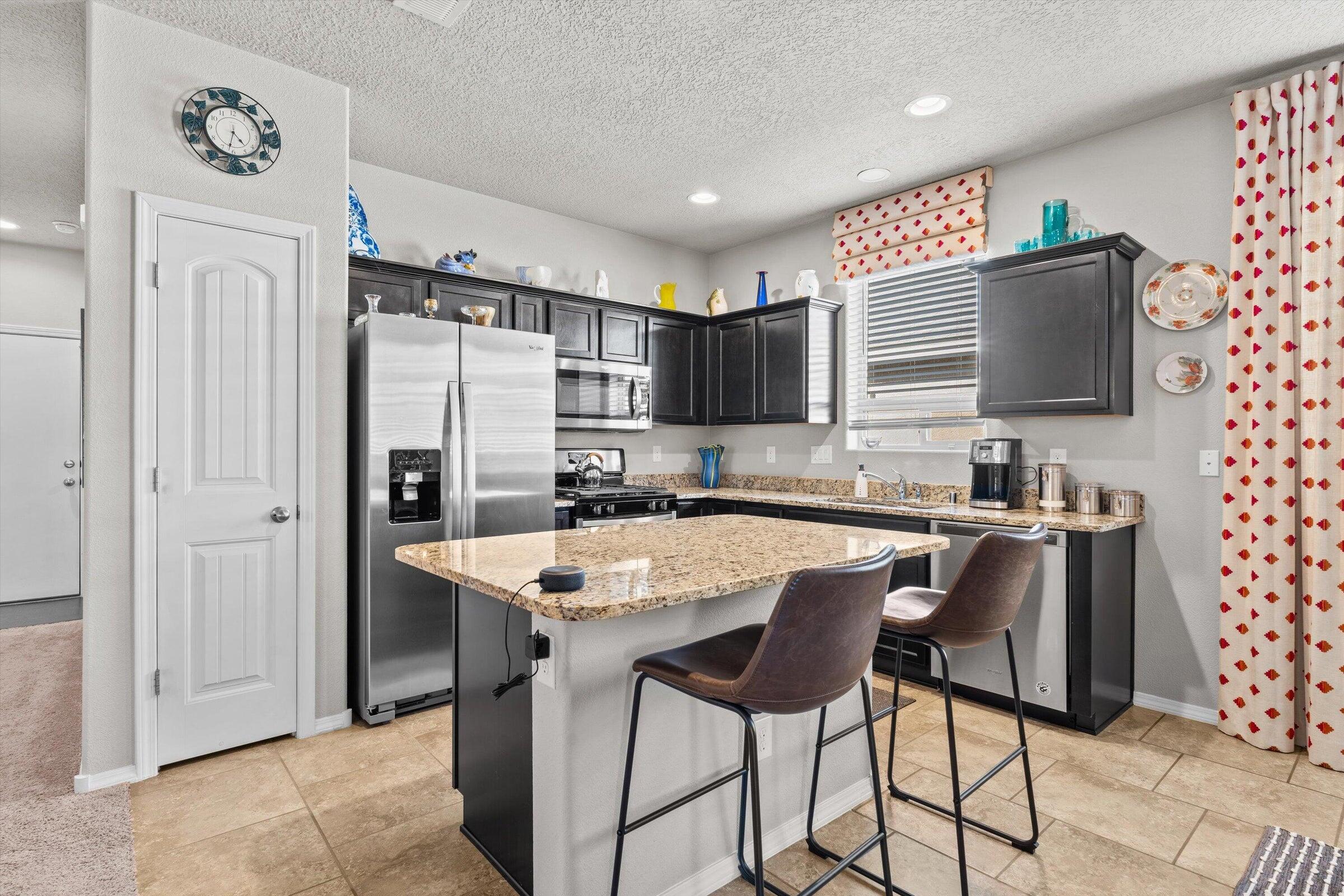 5734 LOS ALAMOS Drive NE