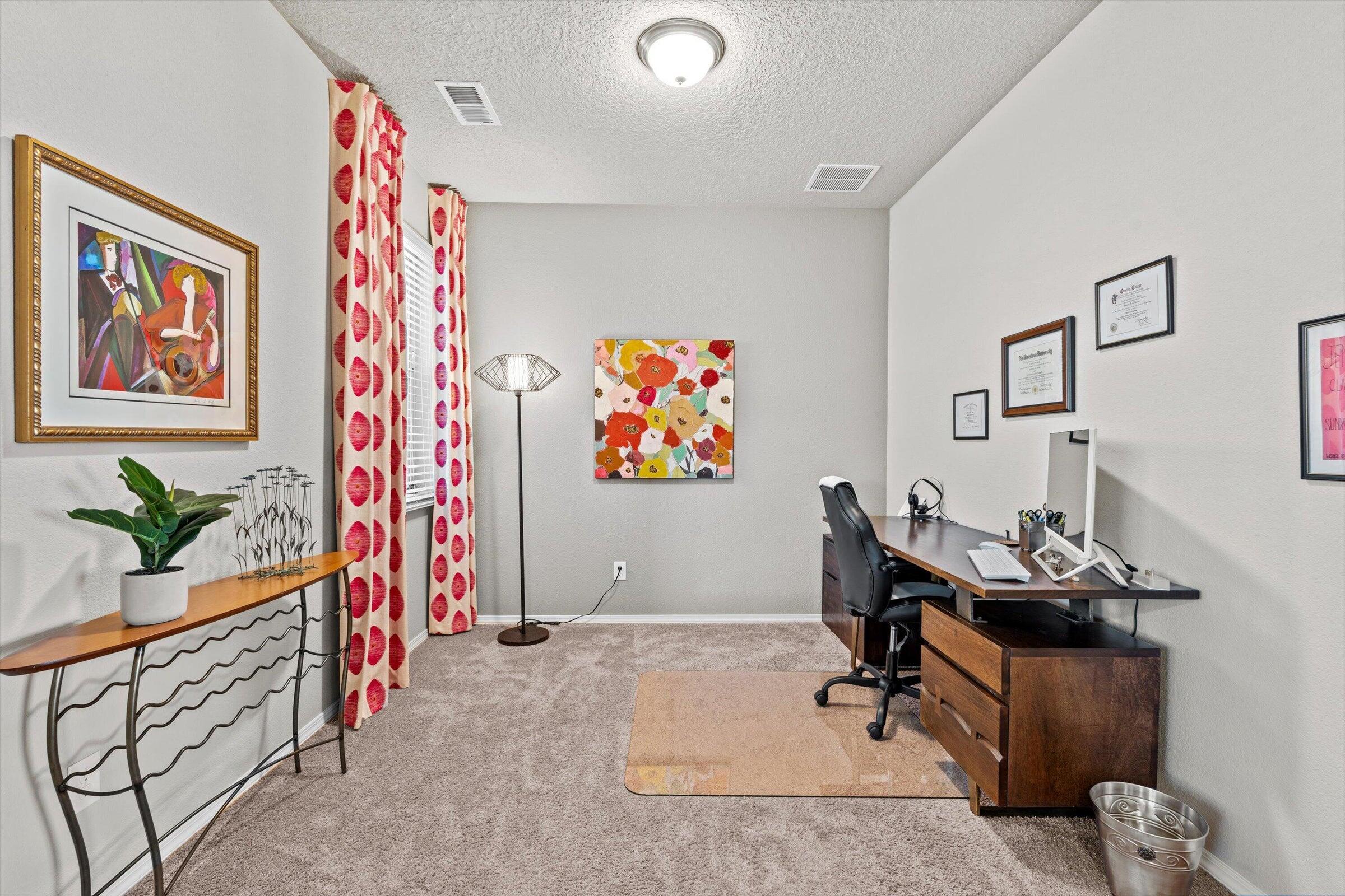 5734 LOS ALAMOS Drive NE