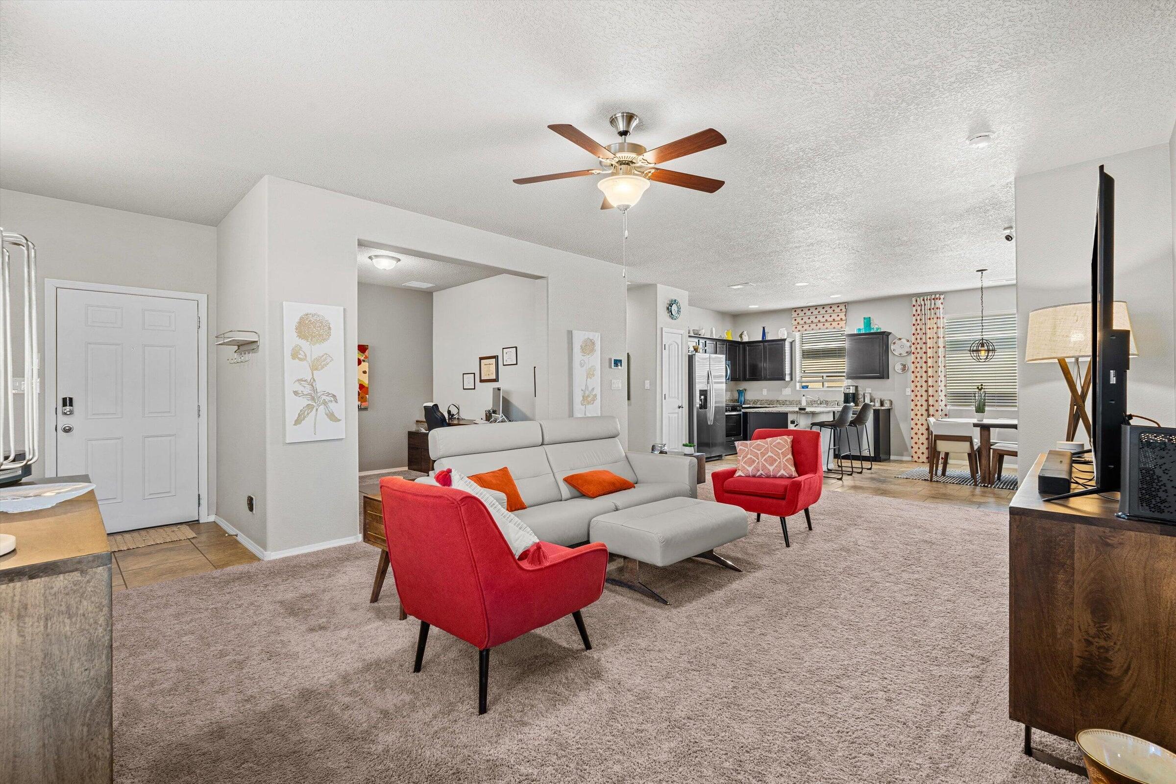 5734 LOS ALAMOS Drive NE