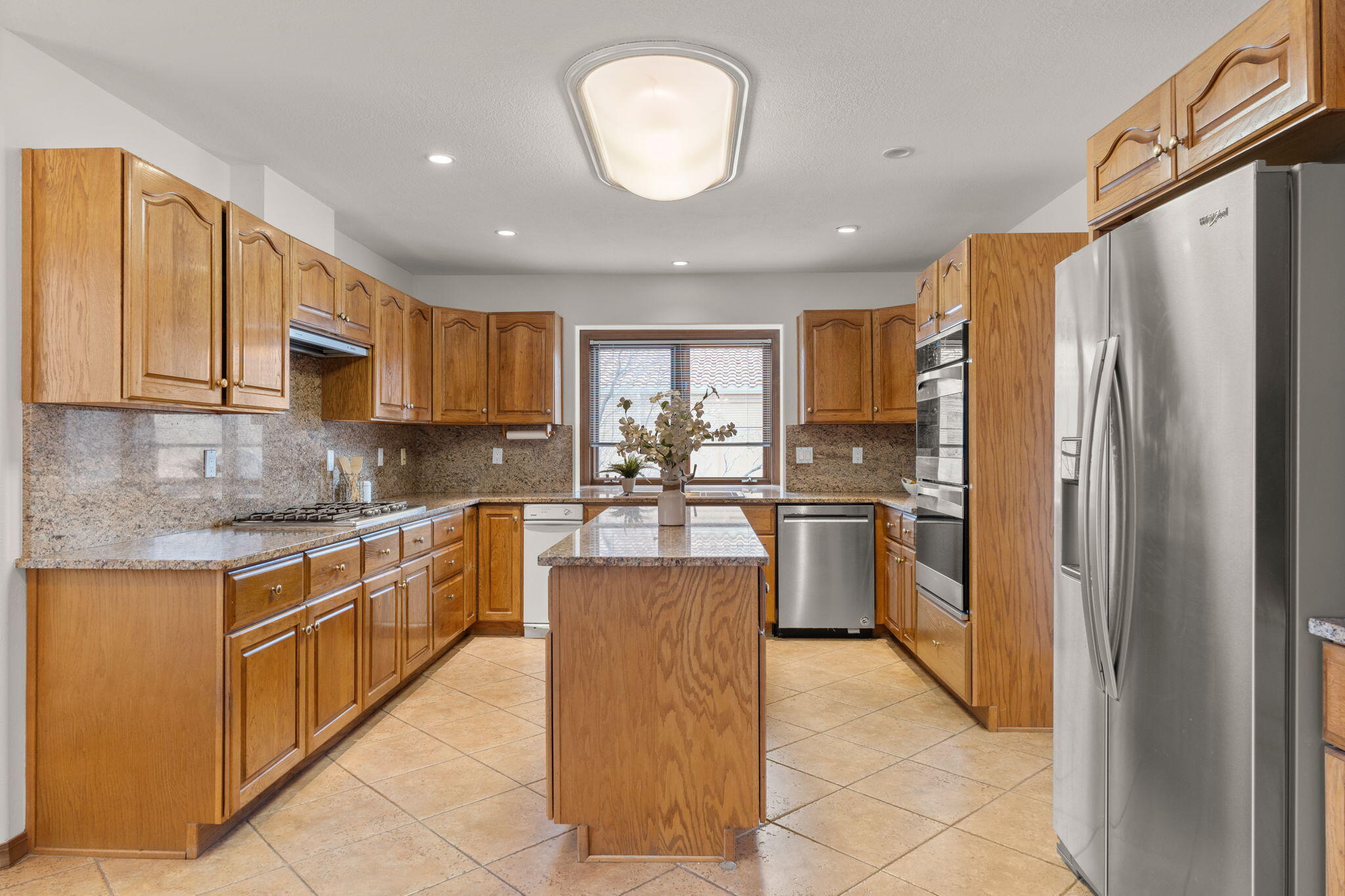 438 Poinsettia Place SE