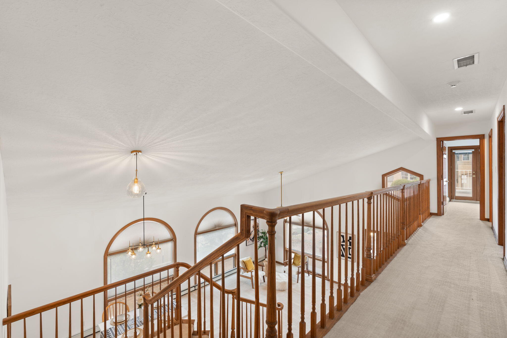 438 Poinsettia Place SE