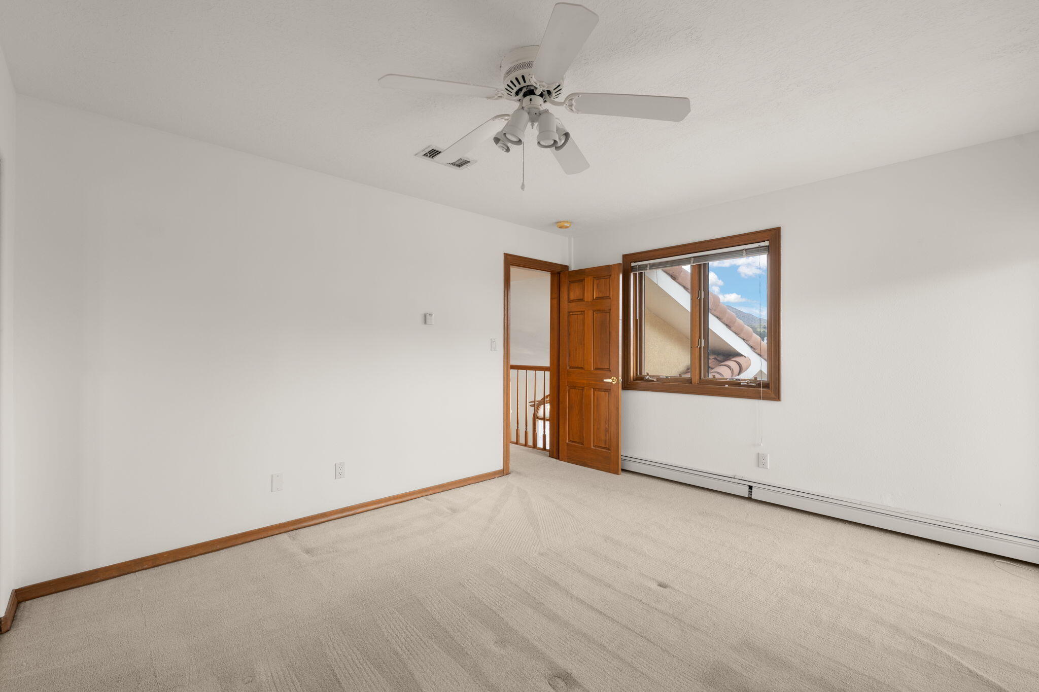 438 Poinsettia Place SE