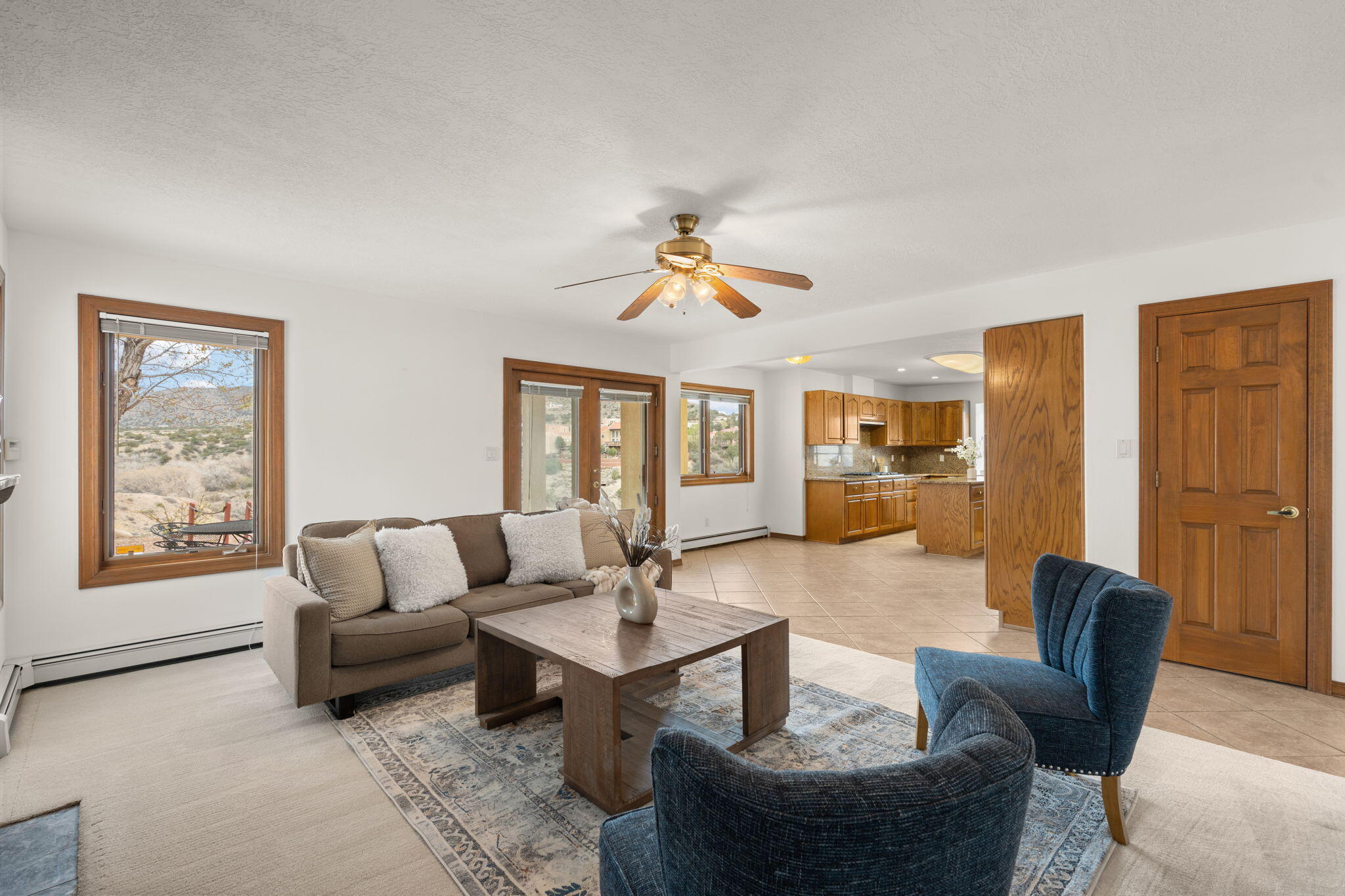 438 Poinsettia Place SE